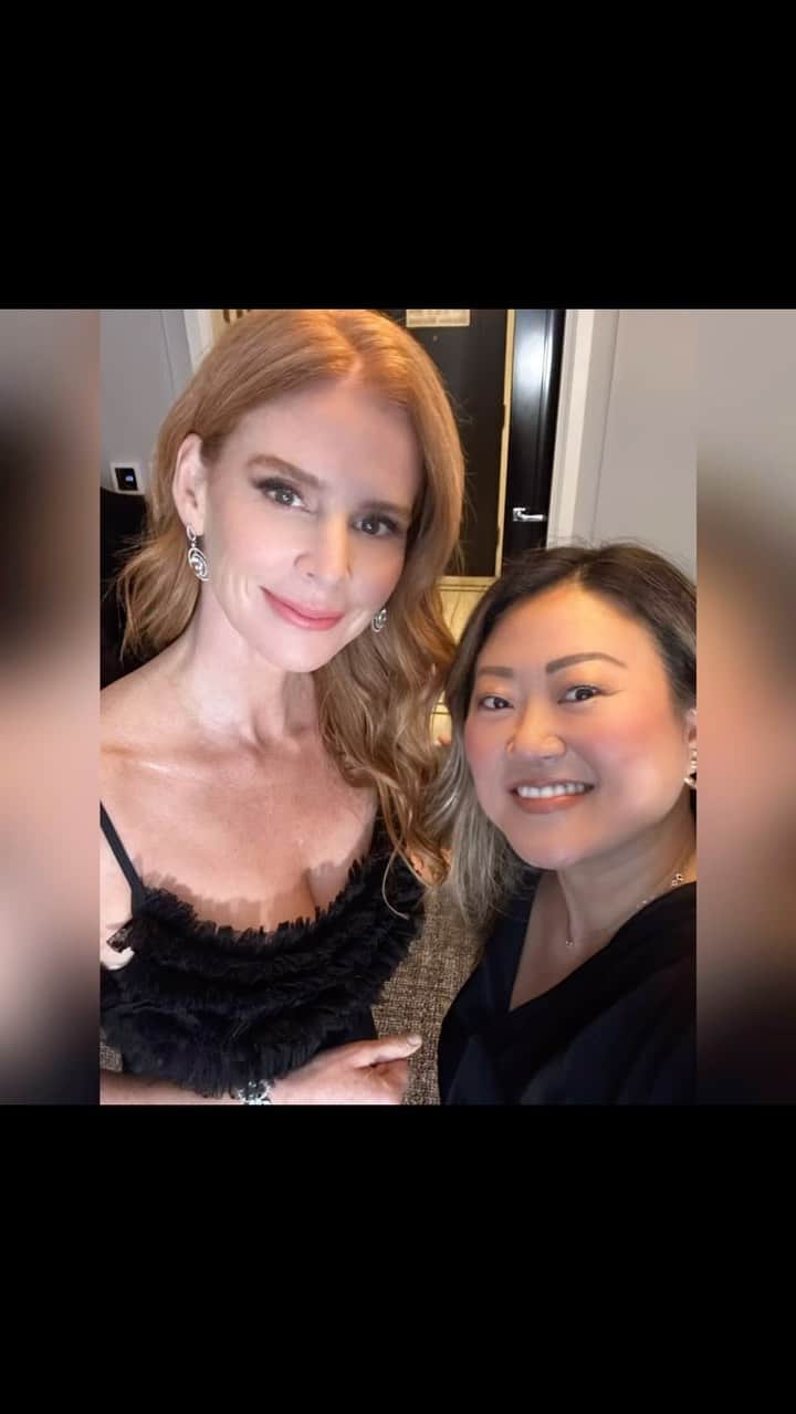 サラ・ラファティのインスタグラム：「Repost @graceleebeauty  who can literally do it all…including whip together these reel thingies 😂❤️ With huge thanks to @fairmontroyalyork @cafawards @chimeracollective  @gretaconstantine @nicholasme @kirkpickersgill  @graceleebeauty @justinggg  #thegrandestnightoffashion #canadianfashion @fairmonthotels」