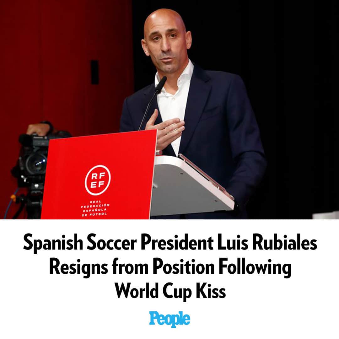 People Magazineさんのインスタグラム写真 - (People MagazineInstagram)「Luis Rubiales is stepping down from his position as president of the Royal Spanish Football Federation.  As the team celebrated their first-ever World Cup win, Rubiales kissed veteran player Jenni Hermoso on the lips. In other videos, he was seen kissing several other players on the face during the team's celebration. He later grabbed his crotch while standing in the crowd following the game.  More on this in our bio link. | 📷: AP」9月11日 6時50分 - people