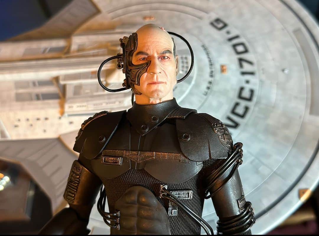 Terry Matalasのインスタグラム：「Thanks @exo6_collectibles for this special First Contact Locutus! I love him even though he’s tried to assimilate my Hot Toys Marty & Doc.」