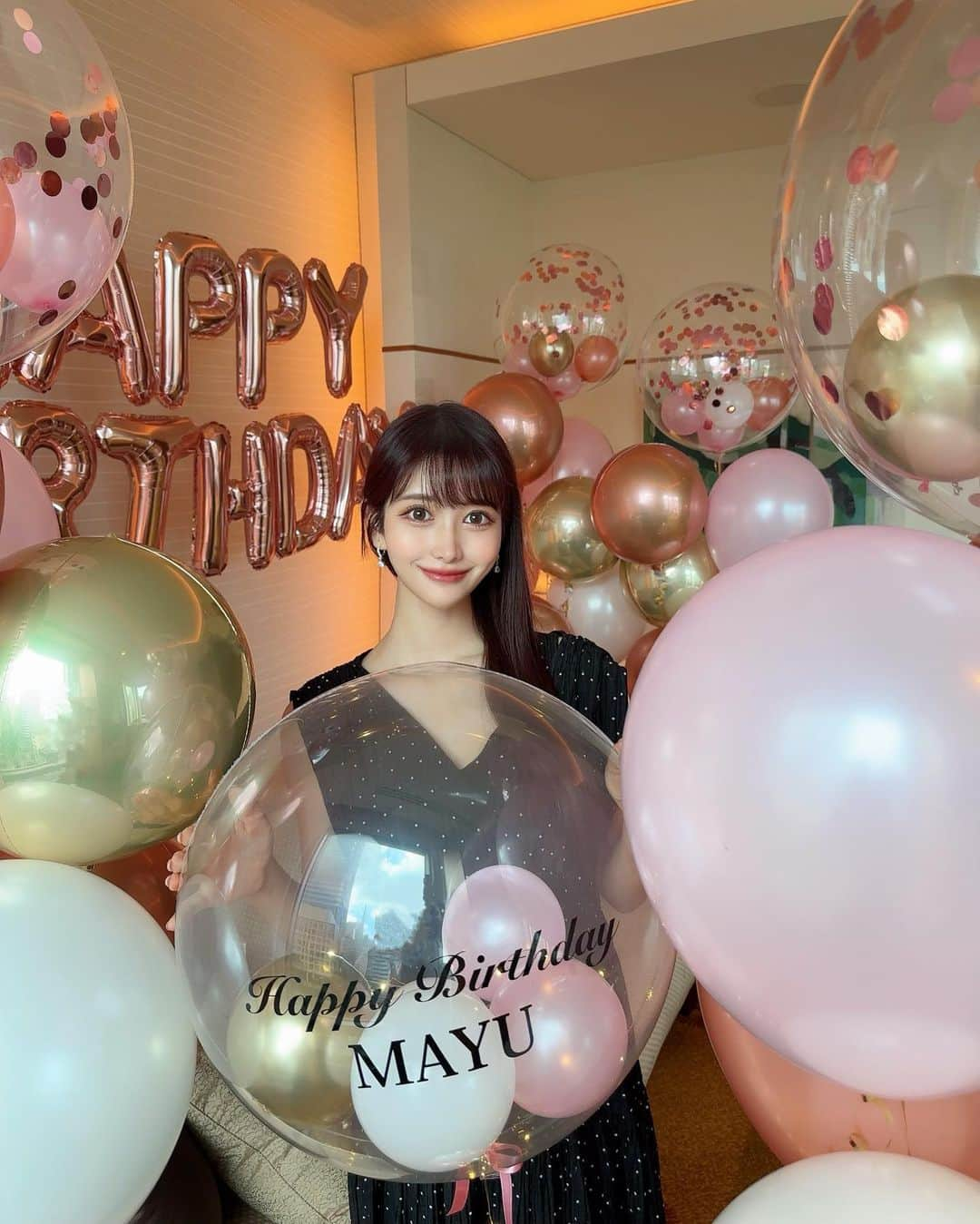 MAYUさんのインスタグラム写真 - (MAYUInstagram)「. わーいっ👸💖🤍 みんな、お誕生日おめでとうコメントありがとう！💖 . とっても嬉しいです😆🩷 . . #birthday#happybirthday#birthdaygirl#birthdayparty#balloons#balloon#balloondecor#japan#japanesegirl#誕生日#誕生日会#誕生日バルーン#バルーン装飾」9月11日 18時26分 - mayu.kina_golf