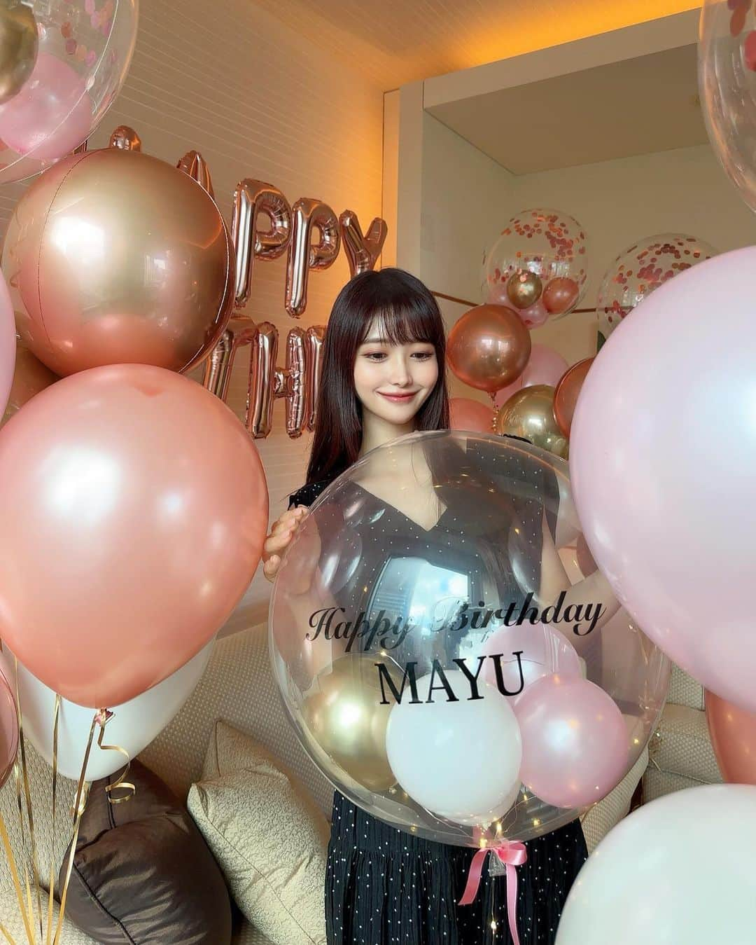 MAYUさんのインスタグラム写真 - (MAYUInstagram)「. わーいっ👸💖🤍 みんな、お誕生日おめでとうコメントありがとう！💖 . とっても嬉しいです😆🩷 . . #birthday#happybirthday#birthdaygirl#birthdayparty#balloons#balloon#balloondecor#japan#japanesegirl#誕生日#誕生日会#誕生日バルーン#バルーン装飾」9月11日 18時26分 - mayu.kina_golf