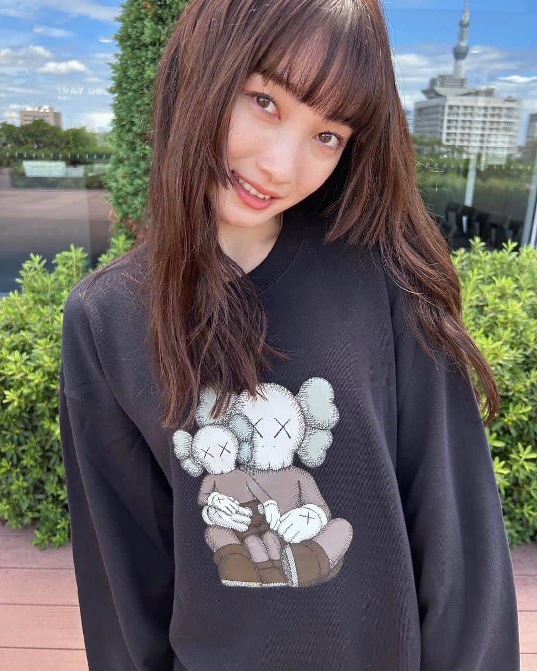 新野尾七奈さんのインスタグラム写真 - (新野尾七奈Instagram)「👕 @kaws  @uniqlo_jp」9月11日 17時27分 - nanagirl7