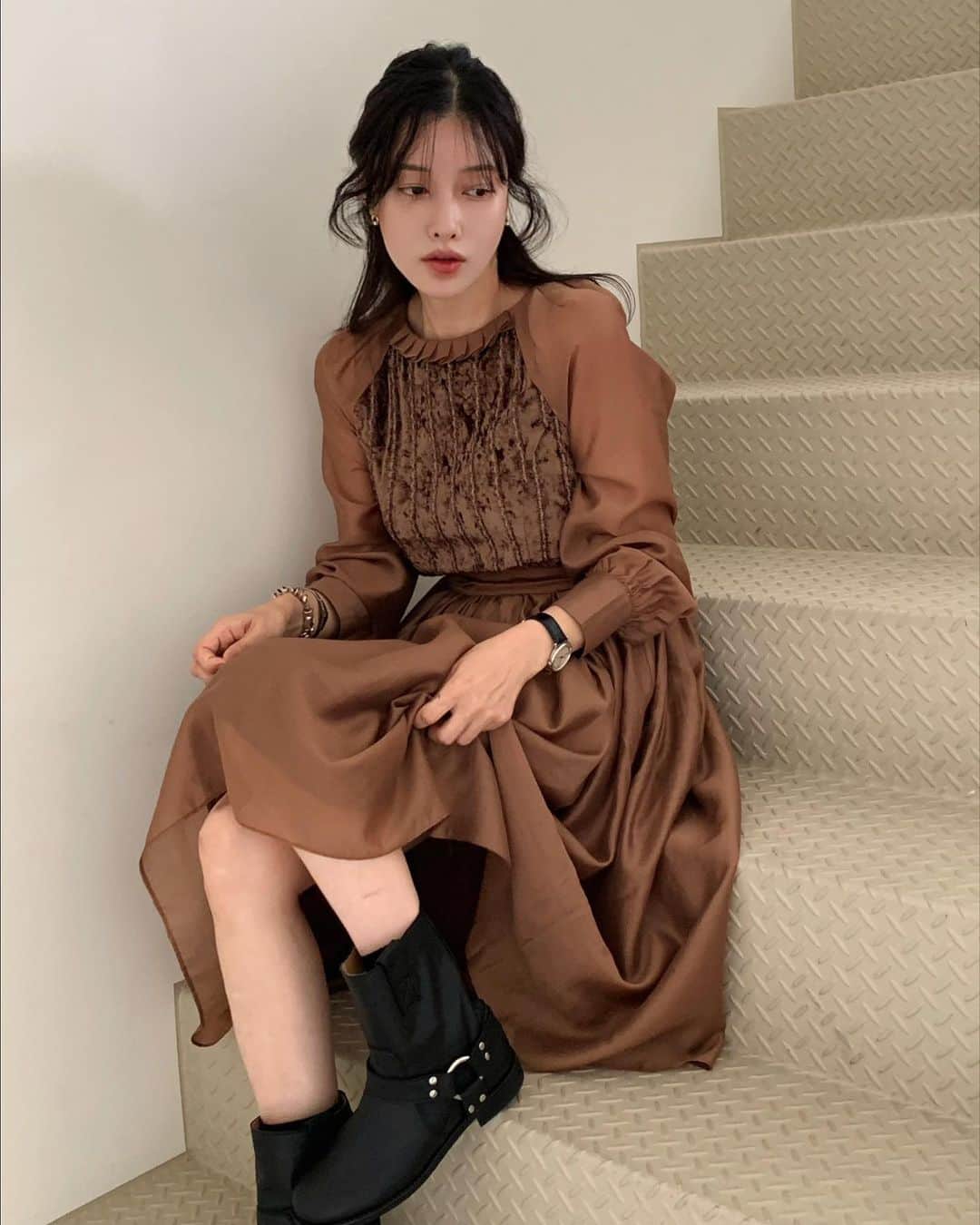 のインスタグラム：「오늘의 나흐나흐 특별한 날을 기억하게 해줄거예요 저녁에 슈즈삼총사와 함께 만나요」