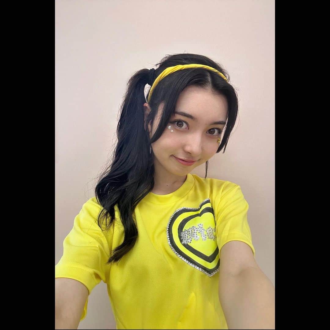 川原美杏のインスタグラム：「ニコラ10月号「ニコラ体育祭2023」のオフショだよー‪‪☺︎‬  私はイエローチームでした〜💛ニコラTVでも体育祭の様子が上がっているのでぜひみてねー！  #ニコラ10月号発売中 #ニコラ #ニコモ #nicola #川原美杏」