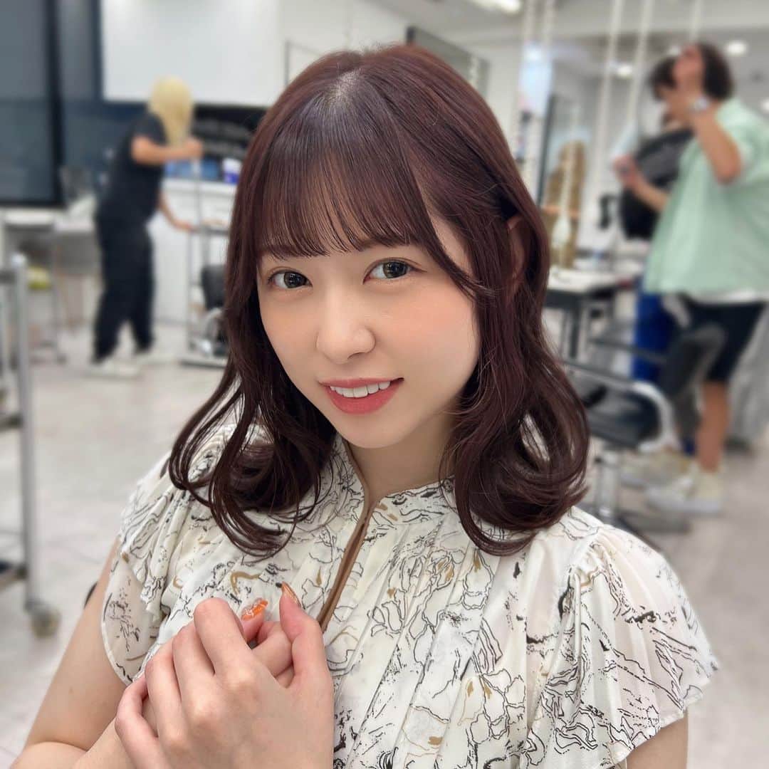 のインスタグラム：「new hair color 💇🫧🩷 やっぱり落ち着いた髪色がすきですねぇ₍ᐢ‥ᐢ₎ ♡」