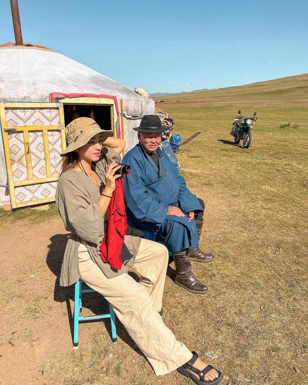 羽石杏奈さんのインスタグラム写真 - (羽石杏奈Instagram)「Nomad life in Mongolia. 🇲🇳✨❤️  モンゴルで遊牧民の家族と、生活と、 ４日間一緒に過ごさせてもらいました✴︎ ストーリーにハイライトまとめたよ🐏  今回は @trapol_official の視察でした🌏 ツアー化が楽しみ〜YouTubeも完成したらまたお知らせするね🧡」9月11日 17時58分 - hawaiianna913