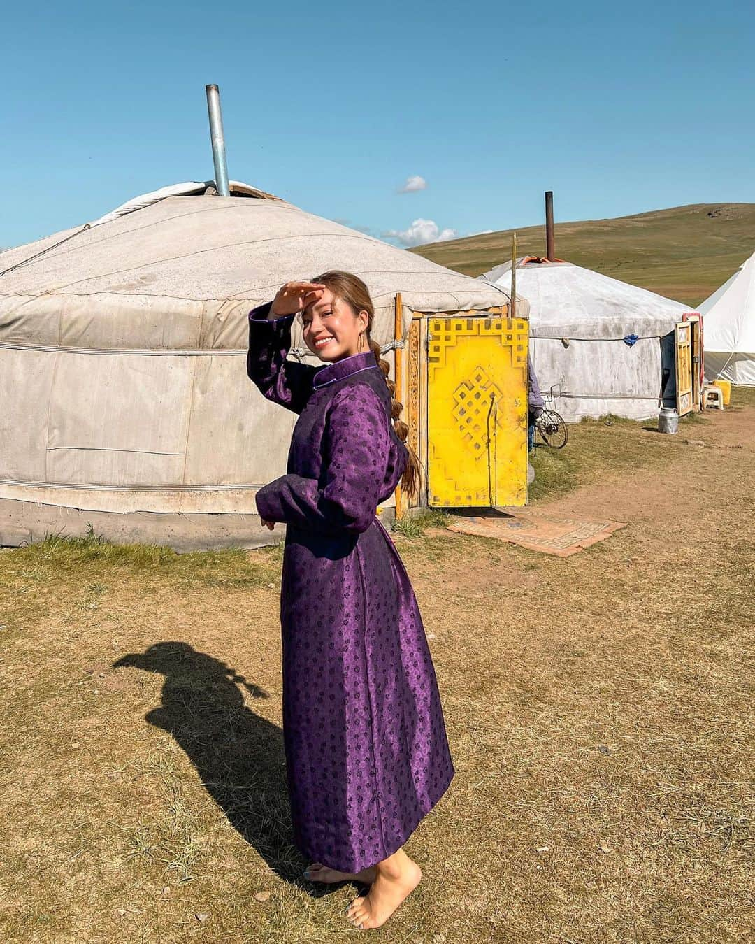 羽石杏奈さんのインスタグラム写真 - (羽石杏奈Instagram)「Nomad life in Mongolia. 🇲🇳✨❤️  モンゴルで遊牧民の家族と、生活と、 ４日間一緒に過ごさせてもらいました✴︎ ストーリーにハイライトまとめたよ🐏  今回は @trapol_official の視察でした🌏 ツアー化が楽しみ〜YouTubeも完成したらまたお知らせするね🧡」9月11日 17時58分 - hawaiianna913