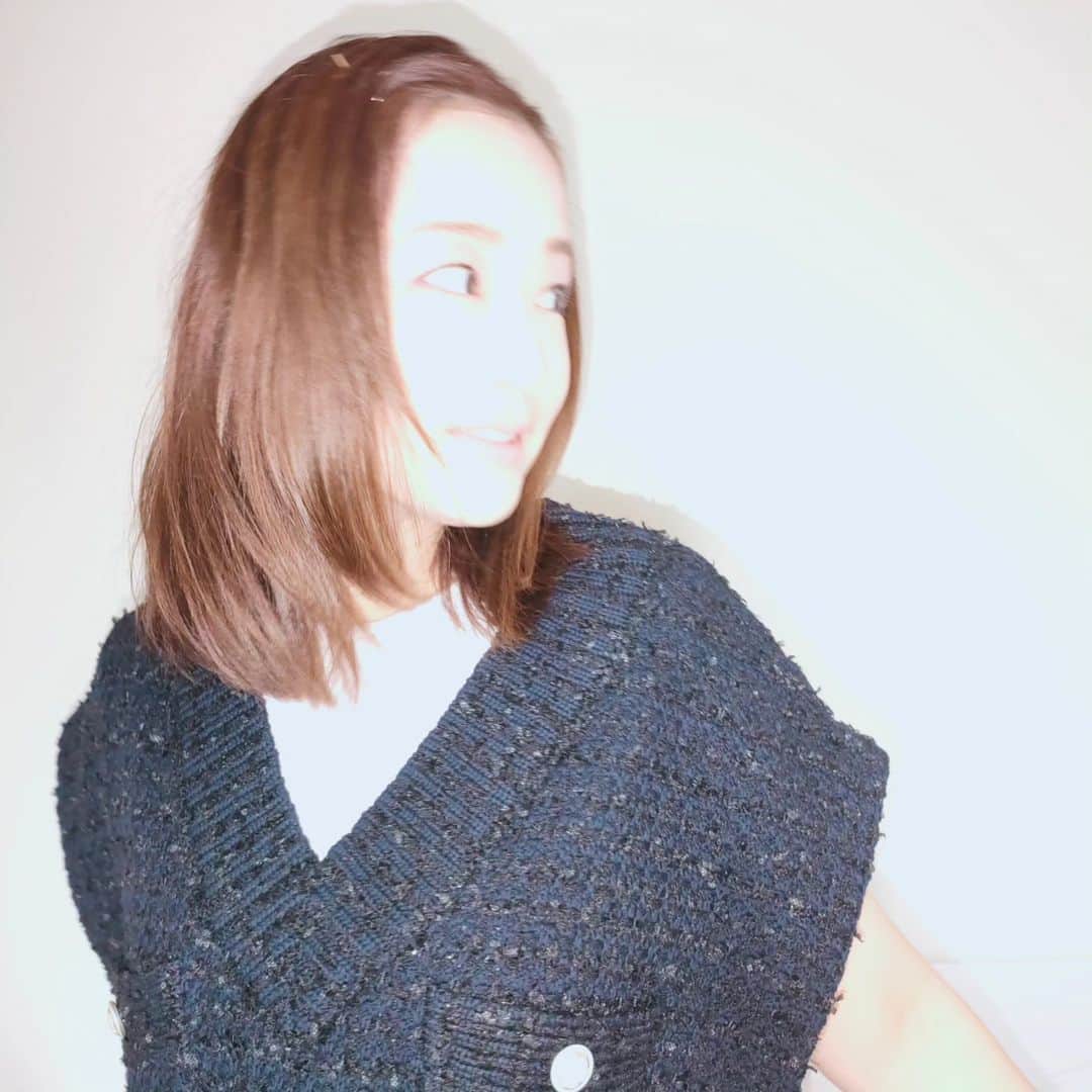 工藤里紗のインスタグラム：「もっと 秋よ来い🍂 秋メイク🤎  #lunasol」
