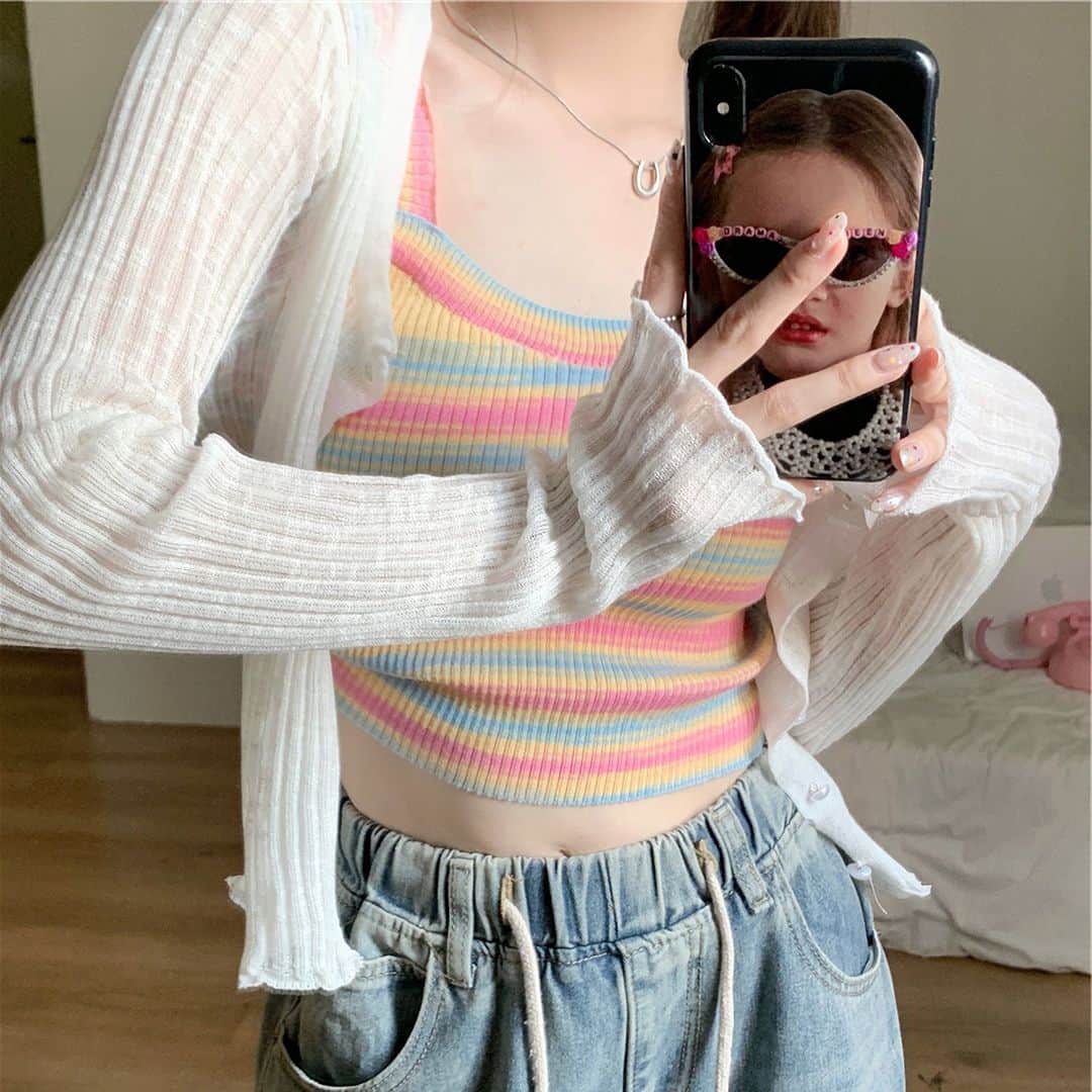 17kg(イチナナキログラム) さんのインスタグラム写真 - (17kg(イチナナキログラム) Instagram)「👈韓国ファッションのトレンドアイテムは17kgで購入🖤  チェックしてみてね🇰🇷  【レインボーストライプキャミ N8077S】  #韓国ファッション #韓国コーデ #17kg #イチナナキログラム #プチプラコーデ #プチプラファッション」9月11日 18時00分 - 17kg_official