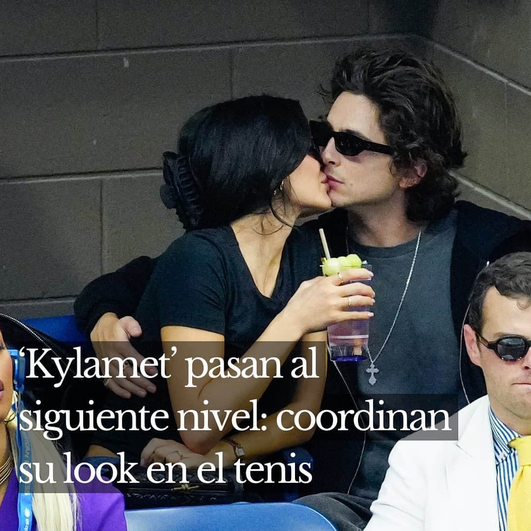 Vogue Españaのインスタグラム：「En el link de la bio, te contamos los detalles de las fotos de @kyliejenner y @tchalamet que están dando la vuelta al mundo 🔥」