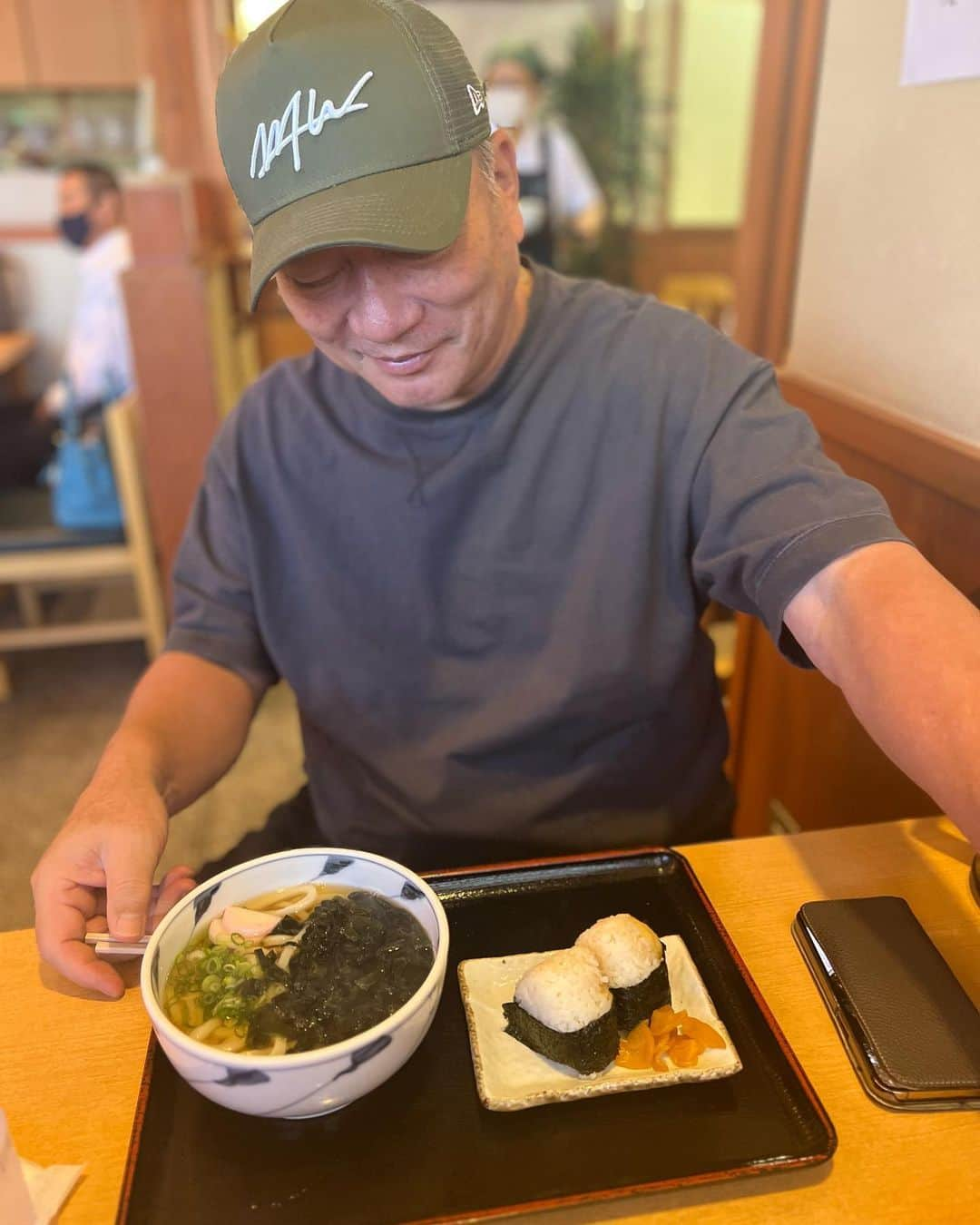 高木豊のインスタグラム：「何気に松山はうどん文化^_^  ここは大好きな瓢月🌕 帰ったら必ず行ってる！  #いんすたばえ #暑い #うどん #松山 #愛媛 #帰省 #妻も松山産 #うどん好き #ソウルフード #高木豊  #youtube」