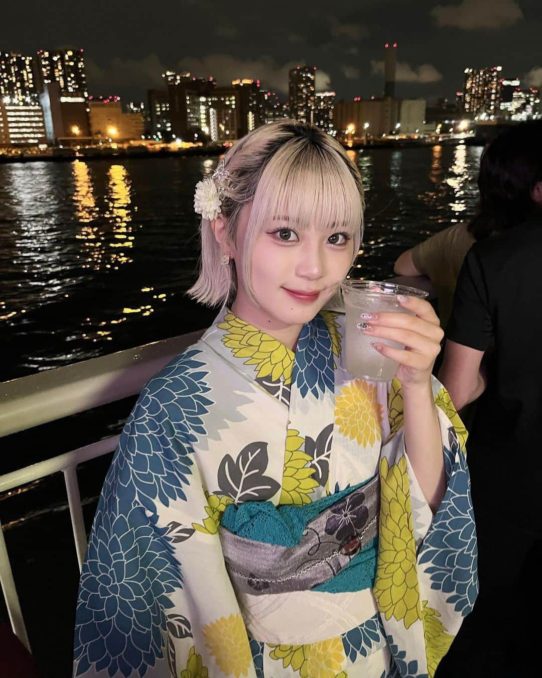 のあぽさんのインスタグラム写真 - (のあぽInstagram)「納涼船➰🛳 今年最初で最後の浴衣も着てきましたッ🌼🌼 ㅤ #納涼船 ㅤ#ハイトーンボブ #浴衣女子」9月11日 18時17分 - n33oa