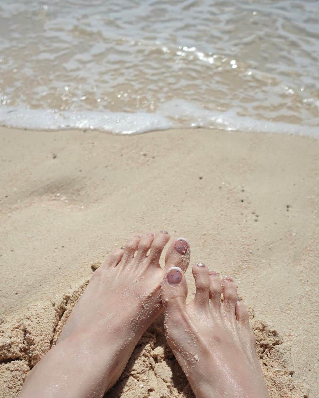 的場絢香さんのインスタグラム写真 - (的場絢香Instagram)「* ⁡ いろいろ~📷♥ 夏が終わっちゃう前に。 ⁡ ⁡ 毎月してるラッシュリフト。 この夏も海に入ったり汗かいても まつげはくるんってしてた🤍 @andu_morinosato  いつもありがとうございます♡♡♡ ⁡ _ _ _ #夏の思い出」9月11日 18時20分 - ayaka_matoba