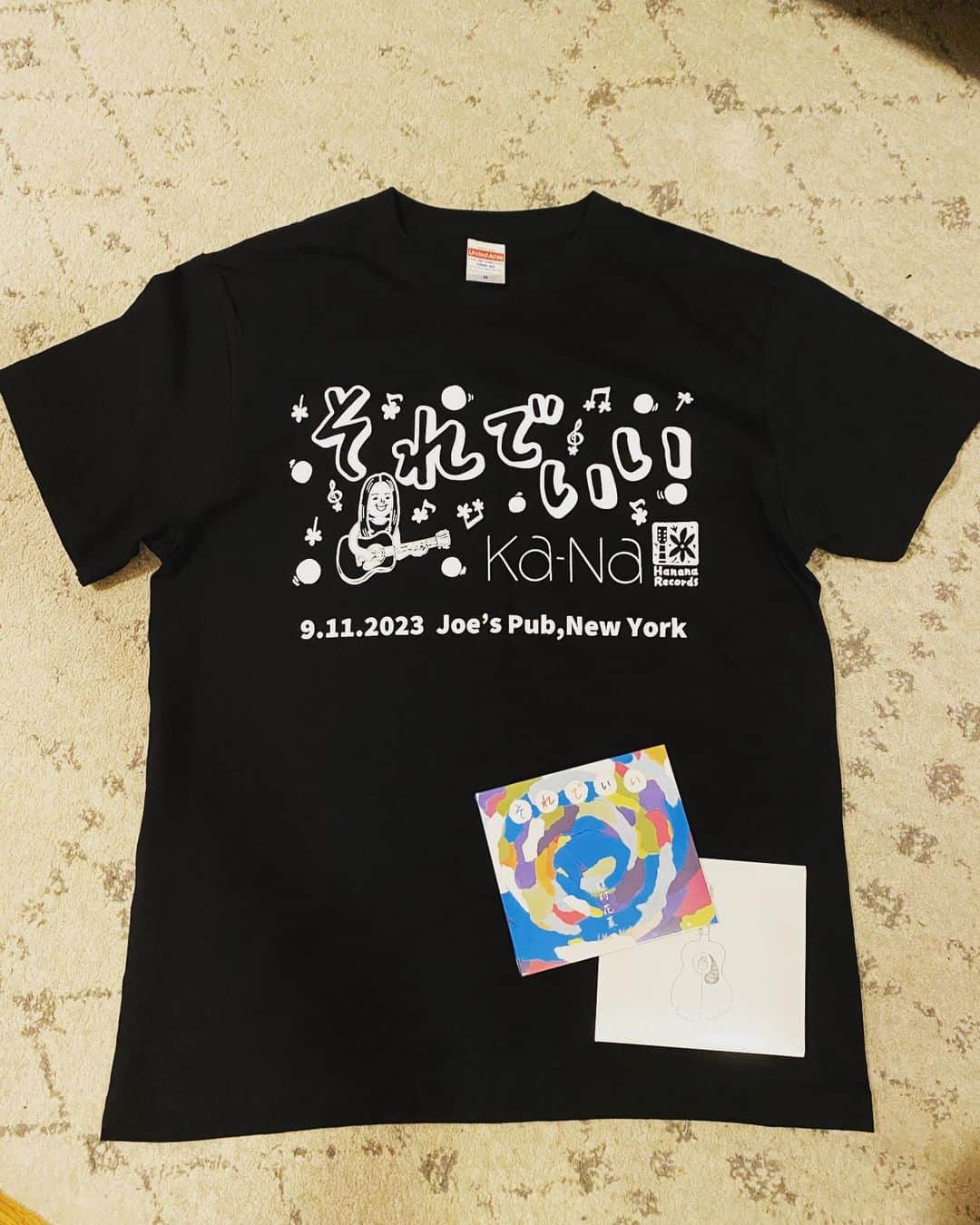Ka-Naのインスタグラム：「Finally, my show is tomorrow!!! I can’t wait to perform and see you all at Joe’s Pub :) I made my merchandise for tomorrow’s show! I’m going to sell this T-shirt(M,L,XL, XXL), and 2 kinds of CDs after the show. Please check them out, too ;) I’m really looking forward to seeing you tomorrow!!! Have a great night!  Date: September 11th, Monday Time: Open 6pm, Start 7pm Venue: Joe’s Pub (425 Lafayette Street) Ticket: $25 (exclusive of ticket service fees)  https://publictheater.org/productions/joes-pub/2023/k/ka-na/  いよいよ、出産前最後&4年ぶりのNYソロライブが明日となりました！ 今からワクワクが止まりませーん！ そして、それでいいTシャツJoe’s Pubバージョンを作ったので、CDと共に明日ライブ後に販売します！ ぜひ思い出にチェックして帰って下さいね〜♪ それでは、明日みなさんにお会い出来るのをとーっても楽しみにしています！  @joespub  @kanajpop」