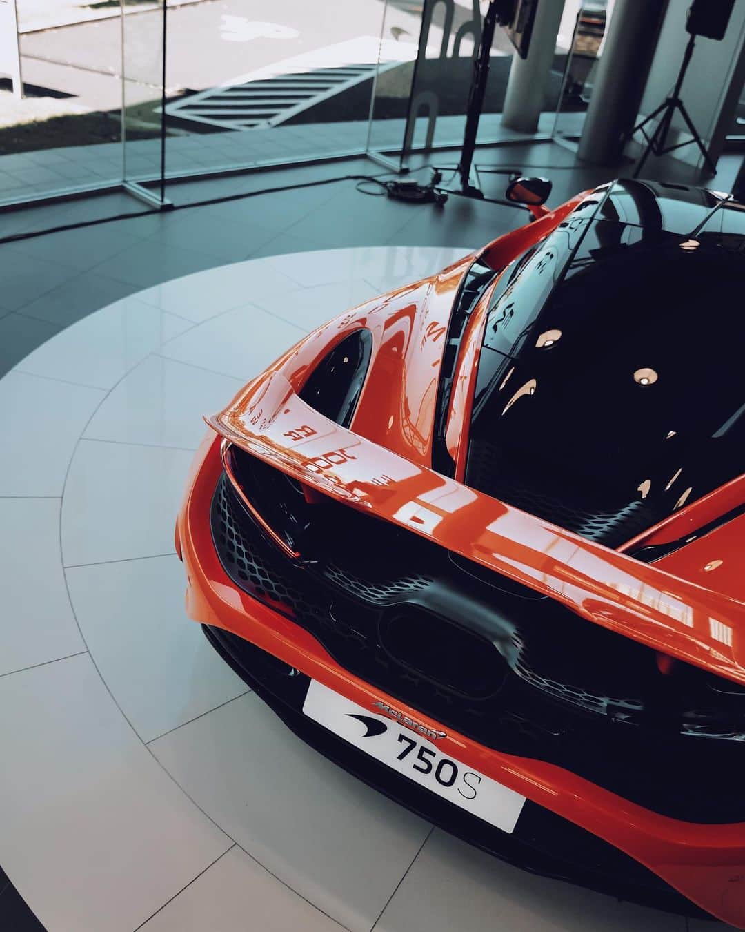 SHOUTAのインスタグラム：「The new McLaren 750S Japan Media premier event.   720Sから更に軽量化を重ね、更にパワフルに進化した750S。触れるのがとても楽しみな一台です。  #McLaren #750S」