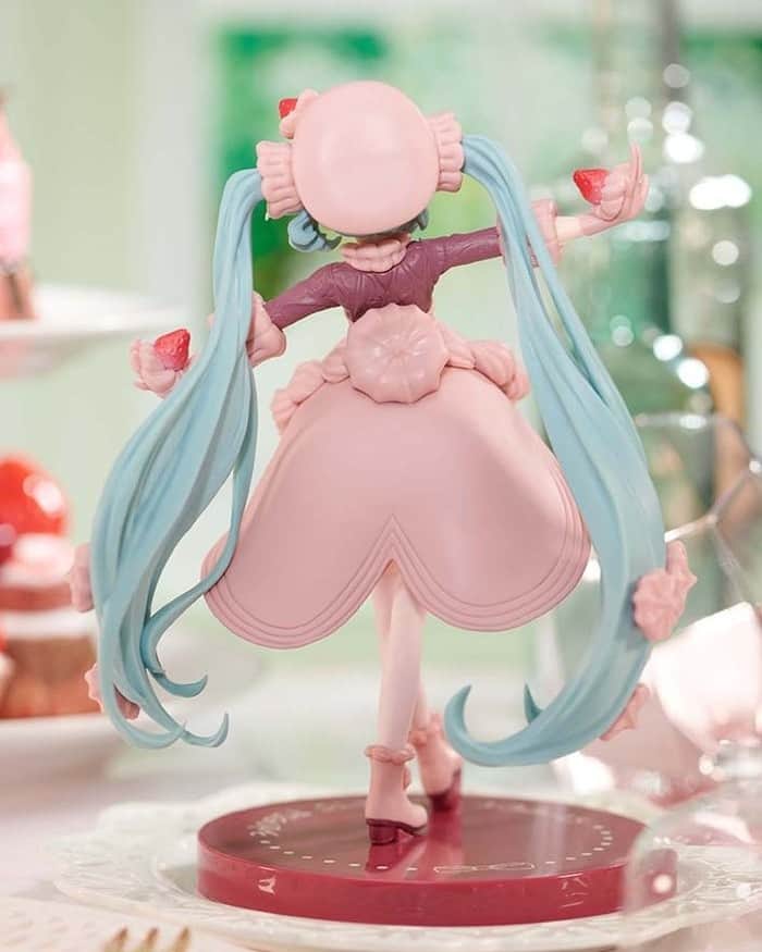 Tokyo Otaku Modeさんのインスタグラム写真 - (Tokyo Otaku ModeInstagram)「This is the perfect Miku to satisfy your sweet tooth!  🛒 Check the link in our bio for this and more!   Product Name: Hatsune Miku Sweet Sweets Series Figure: Strawberry Chocolate Short Ver. (Re-run) Series: Hatsune Miku Manufacturer: FuRyu Specifications: Painted, non-articulated, non-scale ATBC-PVC & ABS figure Height (approx.): 170 mm | 6.7"  #hatsunemiku #tokyootakumode #animefigure #figurecollection #anime #manga #toycollector #animemerch」9月11日 10時00分 - tokyootakumode