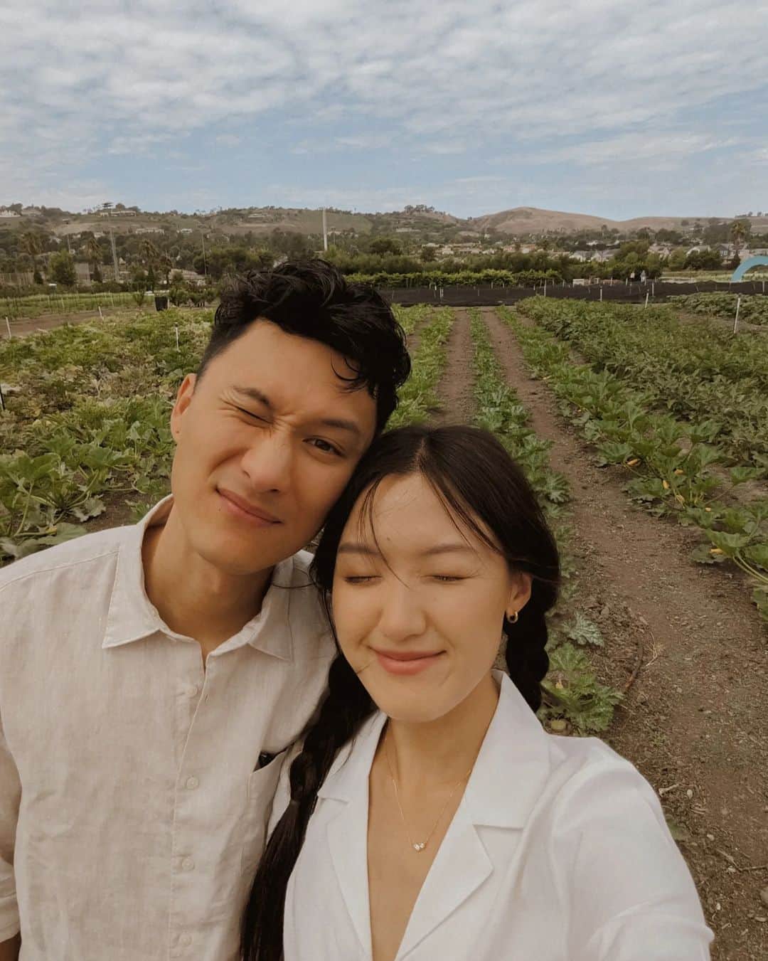 W E Y L I Eのインスタグラム：「still not sick of each other yet! #happy12years」