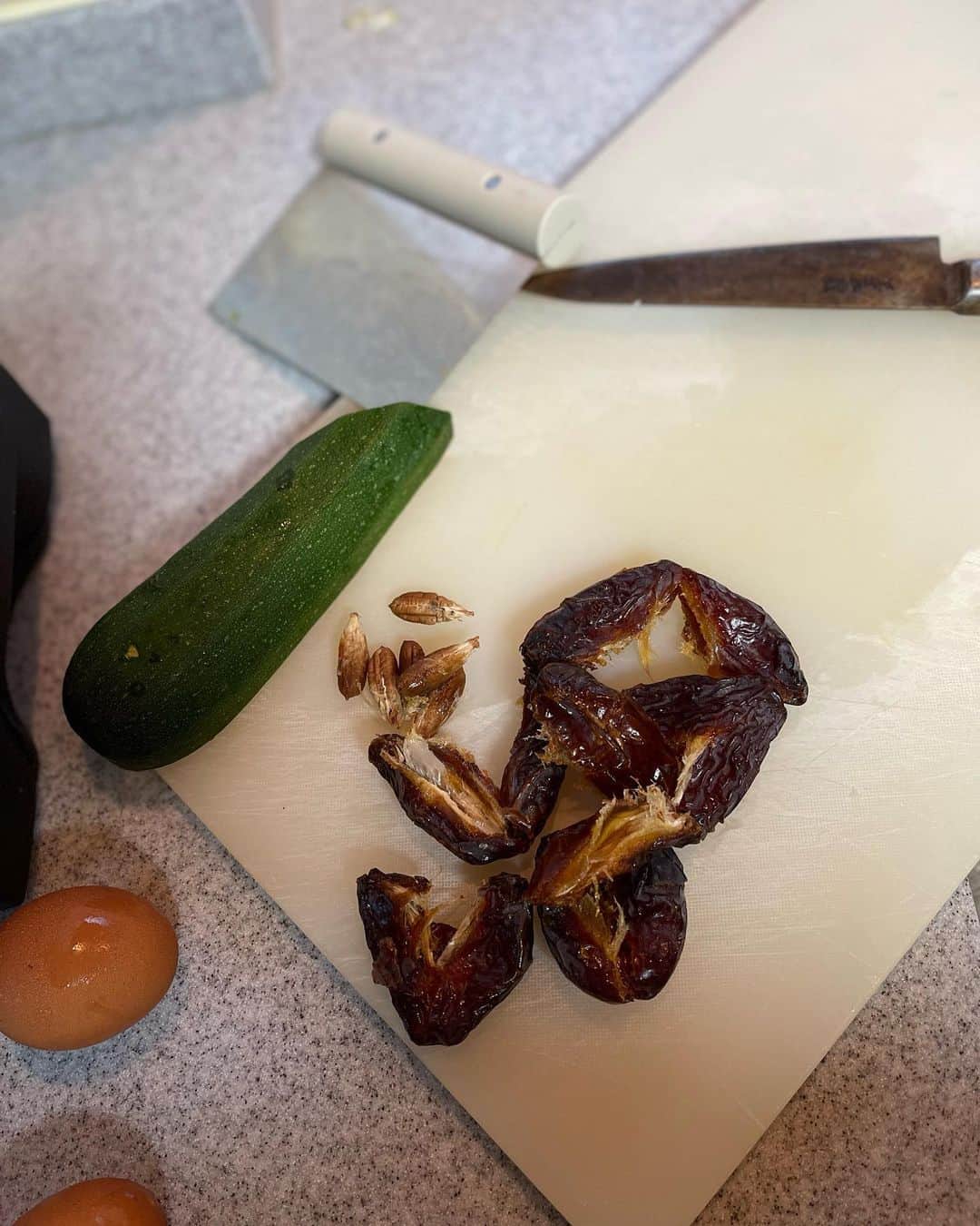 クルミ入りヨーグルトズッキーニパンのレシピ