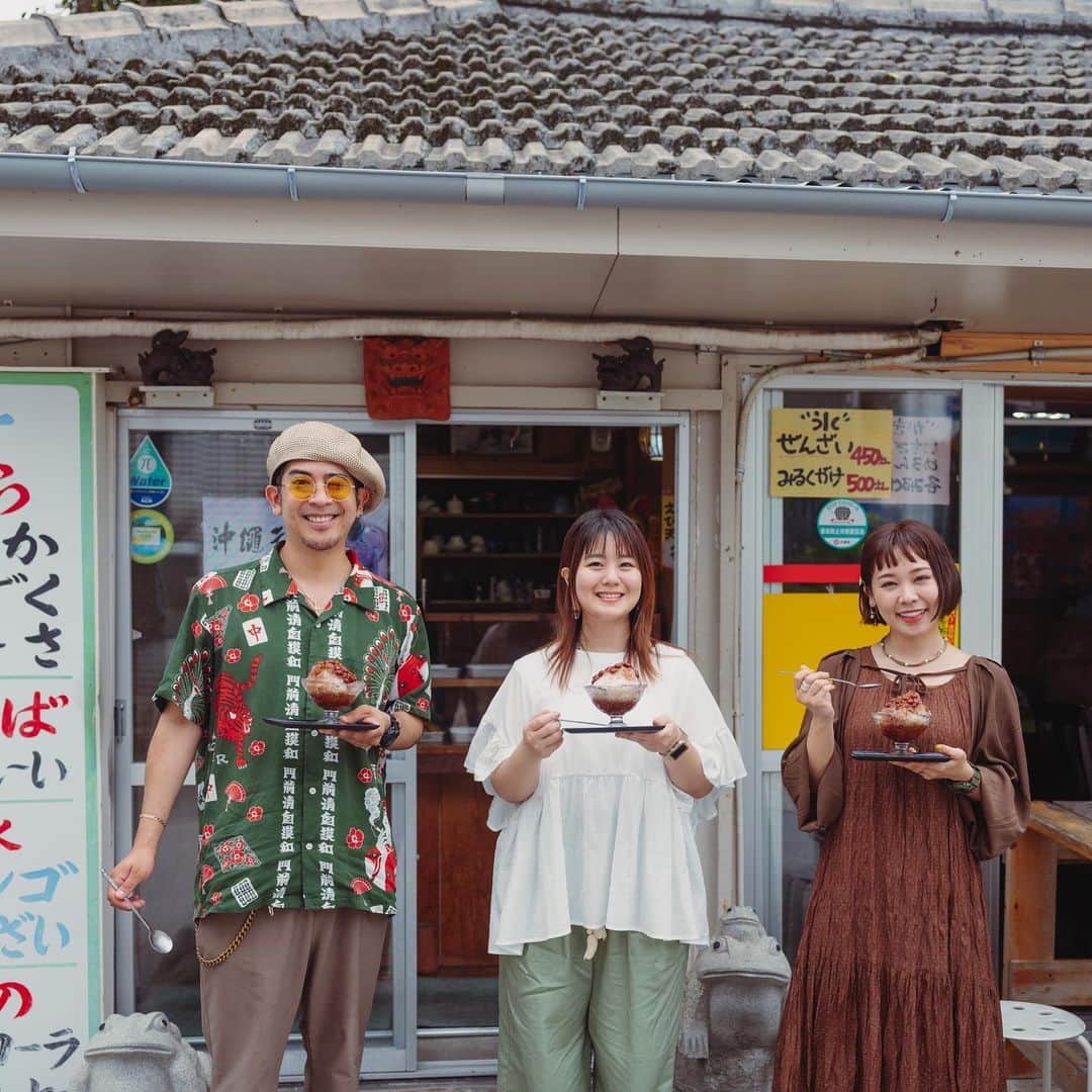 MAIKO さんのインスタグラム写真 - (MAIKO Instagram)「あいらぶぜんざい🍧🫘  たまたま見つけた壺屋にある小さなお店🏠 ぜんざいももちろん美味しかったんだけど、天ぷらもめちゃくちゃ美味しくてびっくらこいた〜🦑  #10月14日神奈川でLIVEするよ🥁 #バンドLIVE張り切ってお届けいたします🤪 #関東圏のみんな待ってるよ〜🌼🌼🌼 #ハッシュタグ告知 チケットについてはこちら👇✨ @official_sevenoops」9月11日 10時48分 - maiko_oops