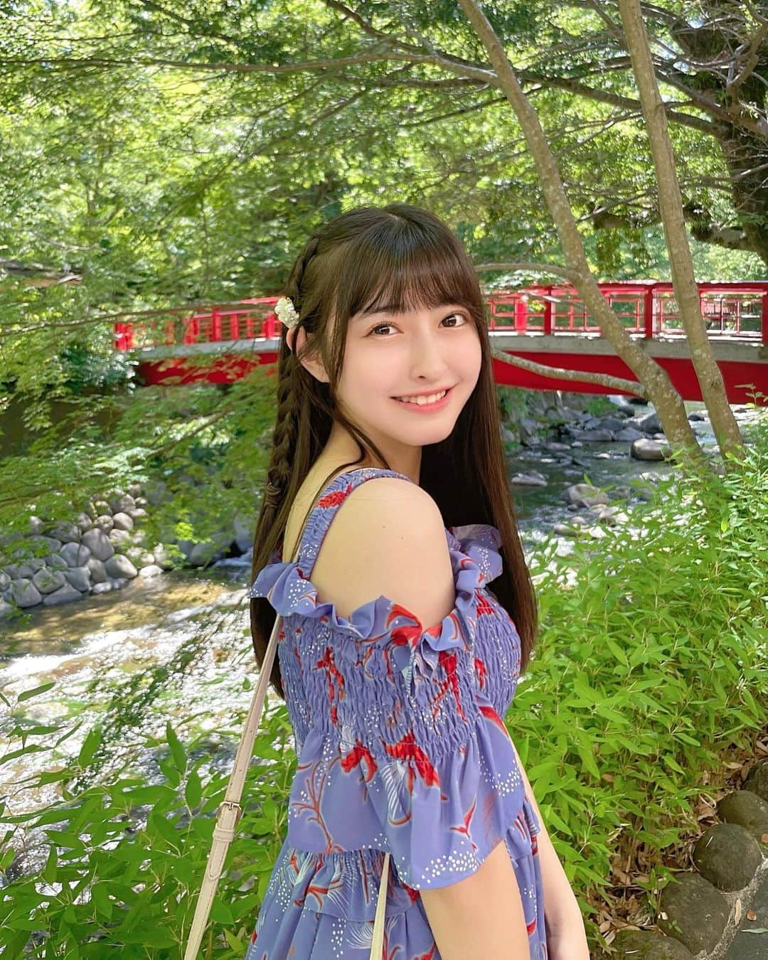 竹内月音のインスタグラム：「おはよう☀ください！♡  たまには朝投稿するのもいいかなーと思ってしてみたよー！ライブがある日はどうしても投稿遅くなっちゃうので！ みんな何時くらいにいつもインスタとか見てるのー？🤔🤔」