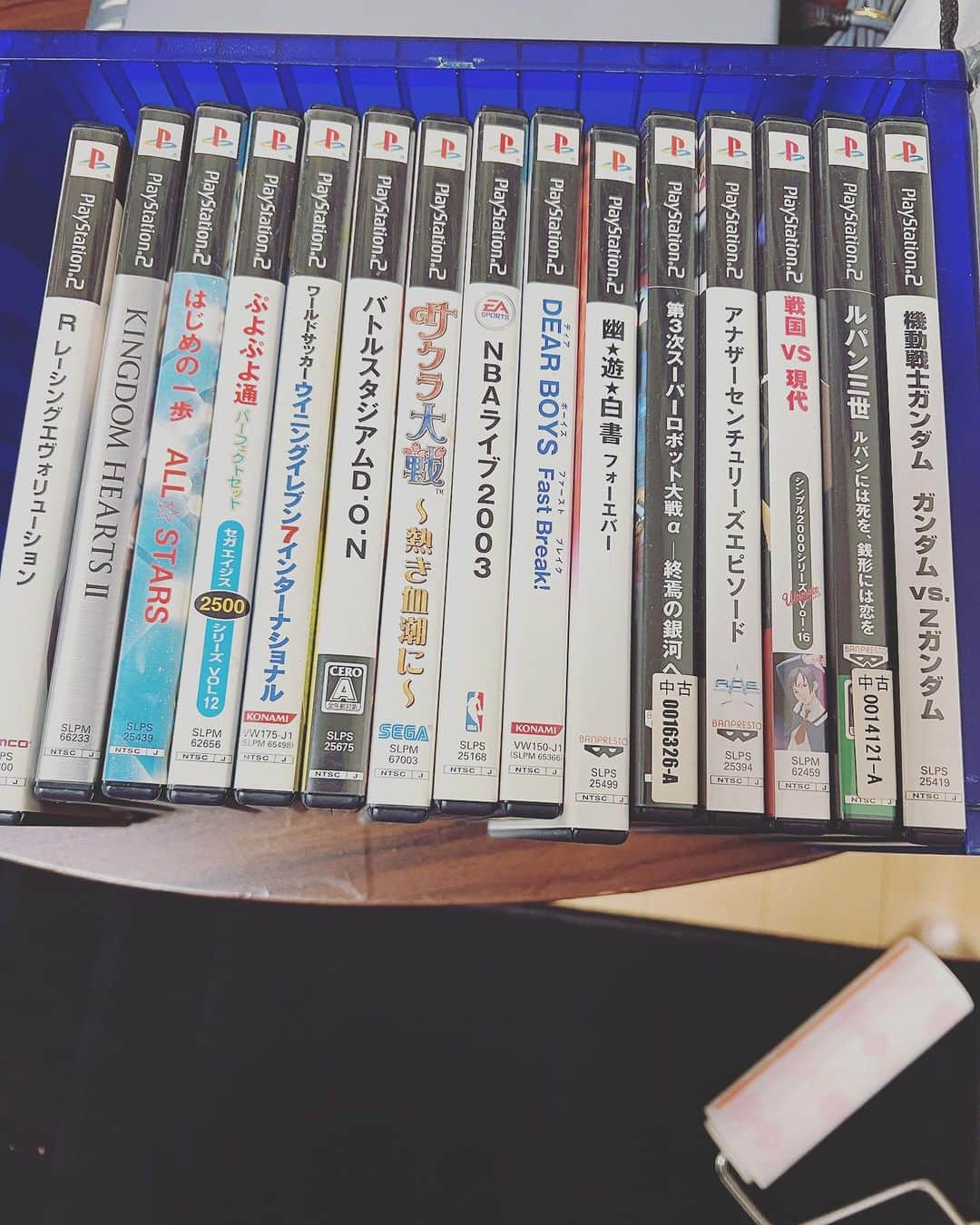 のインスタグラム：「実家で懐かしいのん出てきた🎮  みんなはこん中でやった事あるゲームあるかな😁？」