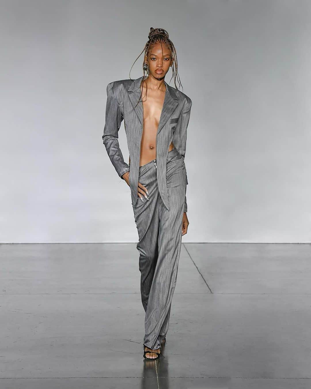 Sami Miroのインスタグラム：「SAMI MIRO VINTAGE RUNWAY SS2024 “ZERO WASTE” OUR RUNWAY DEBUT LOOKS 1-8 @samimirovintage   Creative Direction & Clothing Design @samimiro Casting @lizgoldson_casting  Styling @ronnie_hart  Hair @evaniefrausto  Makeup @raisaflowers  Nails @cocamichelle  Production @sun.ny.sideup  PR @karlaotto  Photography @bfa  Special thanks to our sponsors + partners @fwrd @revolve @ikea @nike @lancomeofficial @crownroyal @vfiles @moxyeastvillage @auntjackiescurlsandcoils @opi @ghettogastro @jimmychoo @drinkzenwtr @boxedwater」