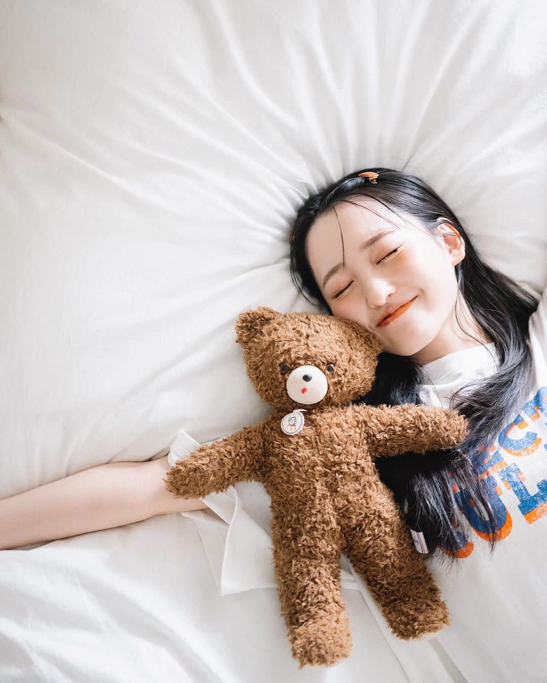 花盛友里のインスタグラム：「Shooting for @ar_magazine  みくちゃん🤍 かわいすぎーるぅ！」