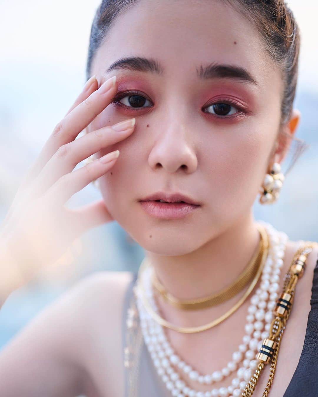 花盛友里のインスタグラム：「Shooting for @nonno_magazine  おまゆちゃんラヴ🤍」