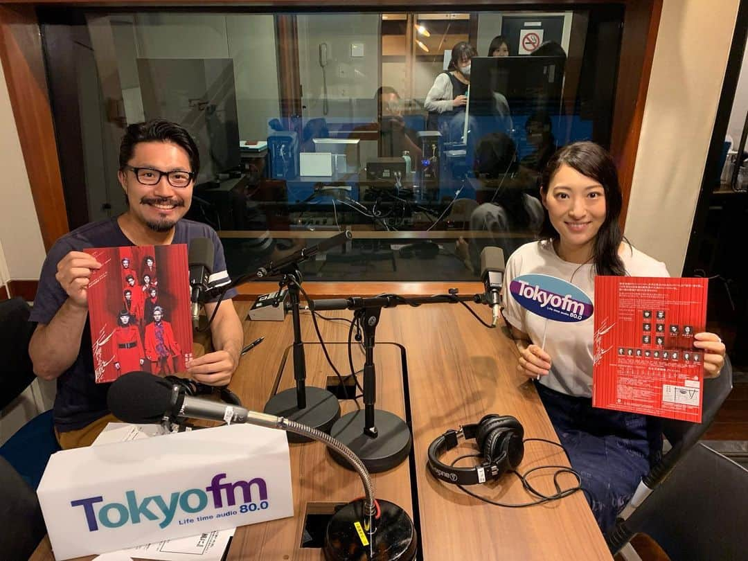 珠城りょうのインスタグラム：「こんにちは😃  本日放送！  珠城がTOKYO FM「Welcome To The Theater Radio!」にお邪魔してきました！ 前回のマヌエラに引き続き、2回目の登場です。  中井さんと ミュージカル『天翔ける風に』についてや最近の仕事のお話をさせて頂いております🙇‍♂️  是非お聴き下さい！  放送後、 radikoでも聴けますので間に合わなかった方もチェックしてみてくださいね❗️  以上、 マネージャーでした💪  ◯放送日時 9月11日【月】21:30～21:55  #Welcome To The Theater Radio!  #中井智彦　さん  #珠城りょう  #天翔ける風に #東京芸術劇場  #屋良朝幸 さん #今拓哉 さん　 #東山義久 さん #原義孝 さん #加藤梨里香さん #駒田一 さん #剣幸 さん  #TOKYOFM#ラジオ #radiko #fyp #夏」