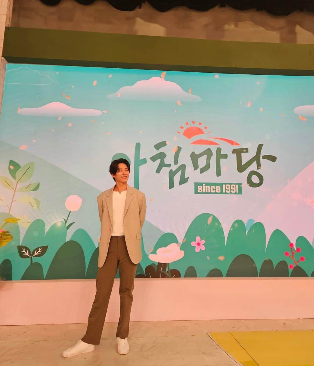 イ・ドギョムのインスタグラム：「매일 기적을 봅니다. ❤️🙏」