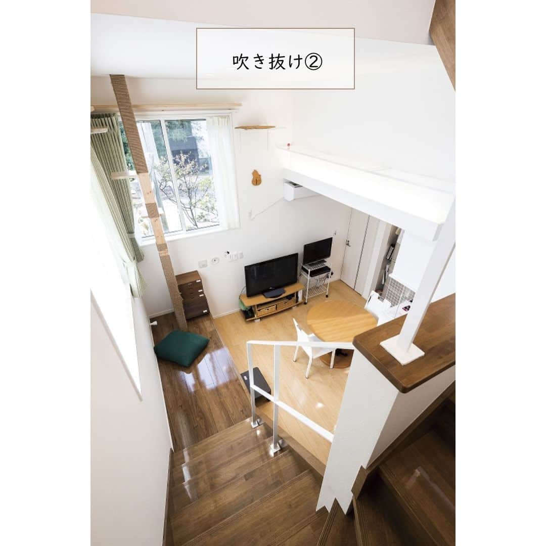 株式会社ジェネシスさんのインスタグラム写真 - (株式会社ジェネシスInstagram)「今回は「耐震工法SE構法」についてご紹介！💪  耐震工法SE構法とは、「優れた耐震設計」と「自由度の高い空間」の両方を兼ね備えた、最先端の木構造技術の事です。  (3枚目)施工の様子がこちら。SE構法はラーメン構造を取り入れています。 柱と梁を強力な接合方法で一体化させるので、地震などの力が加わっても変形しにくい強い空間ができます。 また、構造計算で自然災害についての立体解析を行うことで安全性を確かめます。  自由で開放的な間取りを実現できるのもSE構法の魅力✨ 構造上必須の柱や壁の数を抑えることができるので、木造でも大開口・大間口デザインを取り入れたプランが作れます。（4-5枚目）  更に将来的に間取りを一新するような大規模なリフォームを行うこともできます。  SE構法にご興味のある方は、打合せにて是非ご相談ください😊  ジェネシスでは みなさまのライフスタイルに合わせた #完全自由設計 のここちいい家づくりをご提案しています。  ************************* ホームページの施工事例ではお住まいごとに広さや気になる価格などをより詳しくご紹介中！  ぜひご覧になってみてください。  HPへはプロフィールのトップからどうぞ （@genesis_kichijoji） **************************  家づくり相談はご来場のほか、オンラインでも承っております。 お気軽にお問い合わせください📨  #マイホーム #新築 #インテリア #住宅 #家 #house #工務店 #暮らし #家づくり #interior #建築 #architecture #マイホーム計画 #design #デザイン #住まい #自然素材 #myhome #施工事例 #設計 #一戸建 #home #ジェネシス #吉祥寺 #子育て #おしゃれ #自由設計 #SE構法 ＃耐震住宅」9月11日 12時00分 - genesis_kichijoji