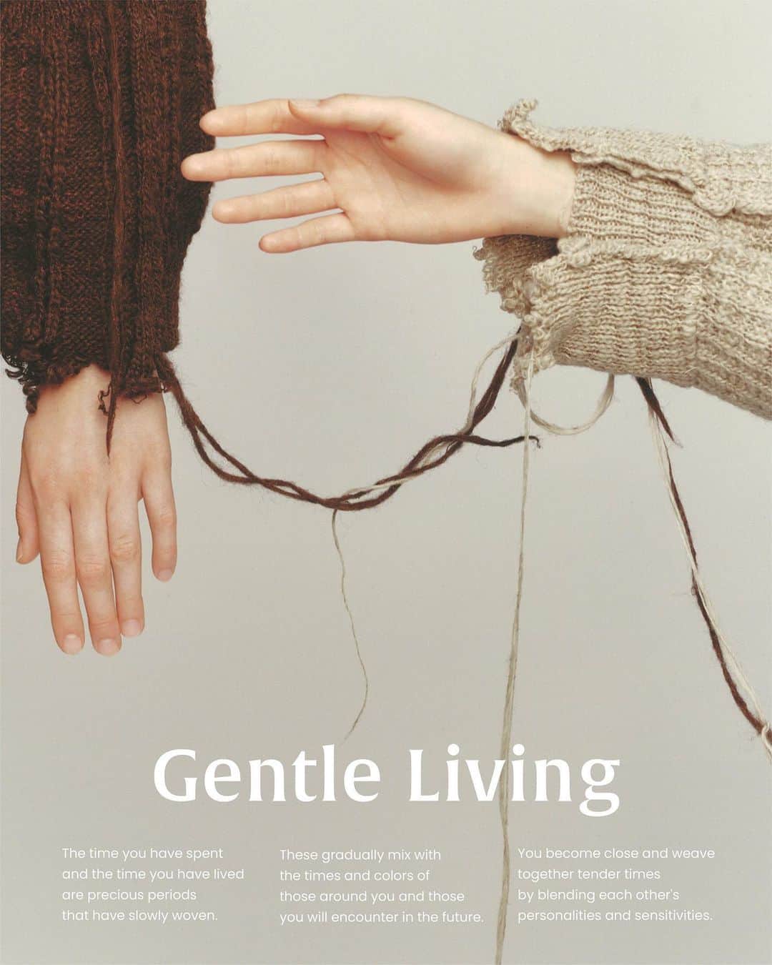 ルミネ公式さんのインスタグラム写真 - (ルミネ公式Instagram)「. 8月24日（木）～10月4日（水）まで ルミネ各館のウィンドウで展開中のシーズンディスプレイ。  今回のテーマは “Gentle Living 紡いでいく、愛おしい時間”  -----  ＜ビジュアル＞ 髪の毛が編まれていくビジュアルと、 着ているニットが解けて１本に重なっていくビジュアル、 これは２つとも“物理的に近くにいる距離感”で融合しています。 オンラインが主流になりつつある中、 実際に顔を合わせて話をしたり、 時間を共にする大切さを実感している今だからこその表現なので、 モデル2人の距離感やつながり方、 ニットの解け具合など細かい部分を話し合いながら撮影スタッフさんと一緒に ビジュアルを詰めていきました。  ＜ウインドウ＞ ニットの“質感”や“わざと形を崩すこと”で、温かみのあるウインドウを目指しました。 １つ１つのニットの時計は、1人1人の個性や紡いできた時間を表現しているため、 大きさや色も様々にしていて、針のデザインにも変化をつけました。  -----  ＜VISUAL STAFF＞ Art Director ：yana  @yana.studio_（@akihiroyamaya and @naruochanworks） Photographer：MASAYA TANAKA（TRON） @masayatanaka1212 Stylist：KOTOMI SHIBAHARA @kotomishibahara Hair/Make up：YUSUKE MORIOKA（eightpeace） @pyuuuuuu  Knit Dramaturg：DAIGO TAKEUCHI （SHITURAE）@daigotakeuchi Model：GABRIELE V(CDU), GRYTE(BRAVO) Photo Retouch：RUMI ANDO @andytrowa Graphic Designer：HITOKI NARUO（yana） @naruochanworks  #lumine #ルミネ #windowdisplay #ウィンドウディスプレイ #vmd」9月11日 12時00分 - lumine_official