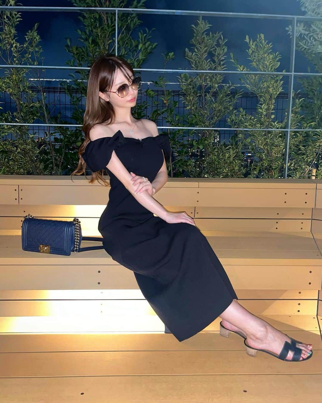 黒宮ちはやのインスタグラム：「ワンピース大好き人間👗💎 最近は大人っぽい上品系にハマり中なのだ🤍  #eimy #eimy_ootd #ワンピース #上品コーデ #大人コーデ #ファッション #fashion #ootd #ootdfashion」
