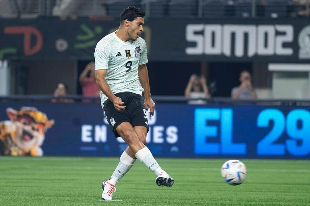 ラウール・ヒメネスのインスタグラム：「🎯⚽️🇲🇽」
