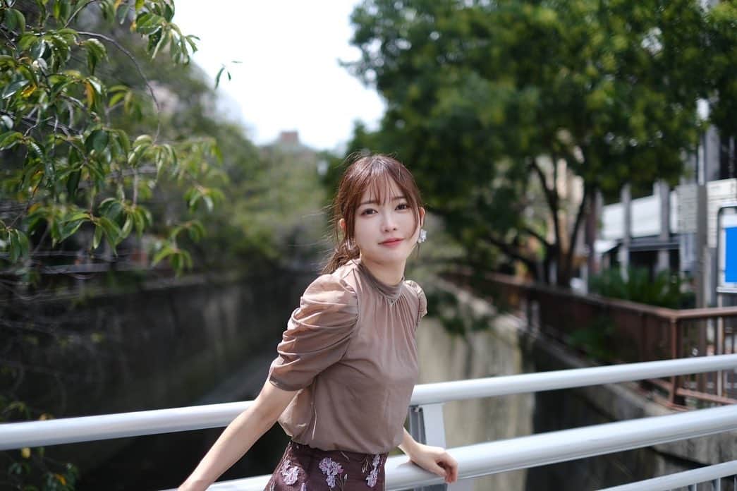 稲田汐莉のインスタグラム：「中目黒🌸 早く涼しくなってほしいね そういえばお引越し決まりました〜」