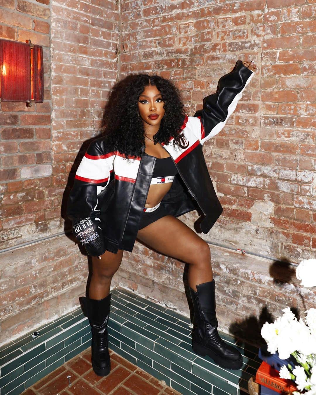 Tommy Hilfigerさんのインスタグラム写真 - (Tommy HilfigerInstagram)「Kicking off #NYFW with our newest Tommy Girl #SZA」9月11日 12時35分 - tommyhilfiger