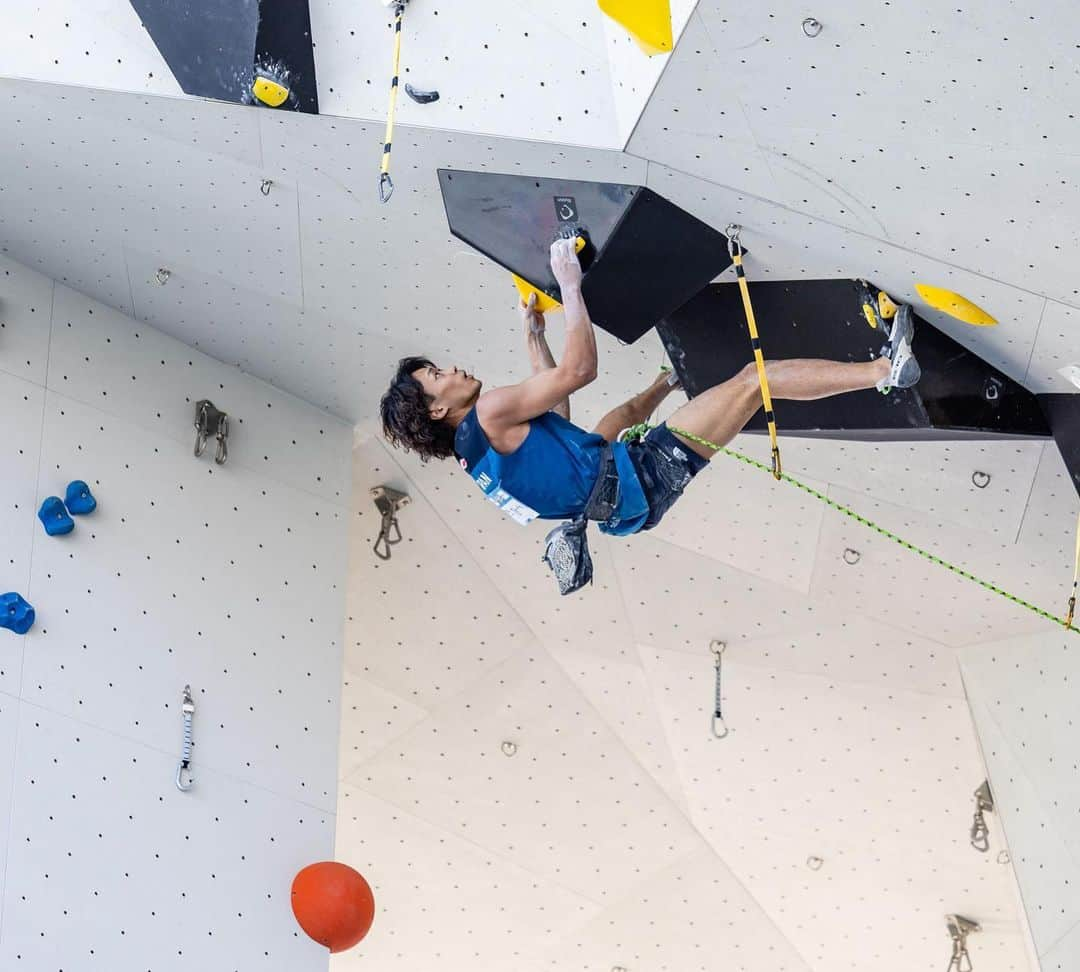 緒方良行さんのインスタグラム写真 - (緒方良行Instagram)「9th place in Koper. My endurance on hard crimps is obviously not strong enough. Also my brain didn’t work great on the crux section in semis. I try my best on training until the last world cup in China🔥  リードワールドカップinコペルは9位で終了しました。 クリンプの持久力不足は言わずもがな。それに加えて、土壇場での判断も良くなった。 次は最終戦！今回の反省を活かしてトレーニング頑張るぞ🔥  📸 @janvirtphotography   @bpump_ogikubo  @adidastokyo @adidasterrex  @fiveten_official  @rockcityclimbingholds  @frictionlabs」9月11日 18時37分 - ogata.yoshiyuki