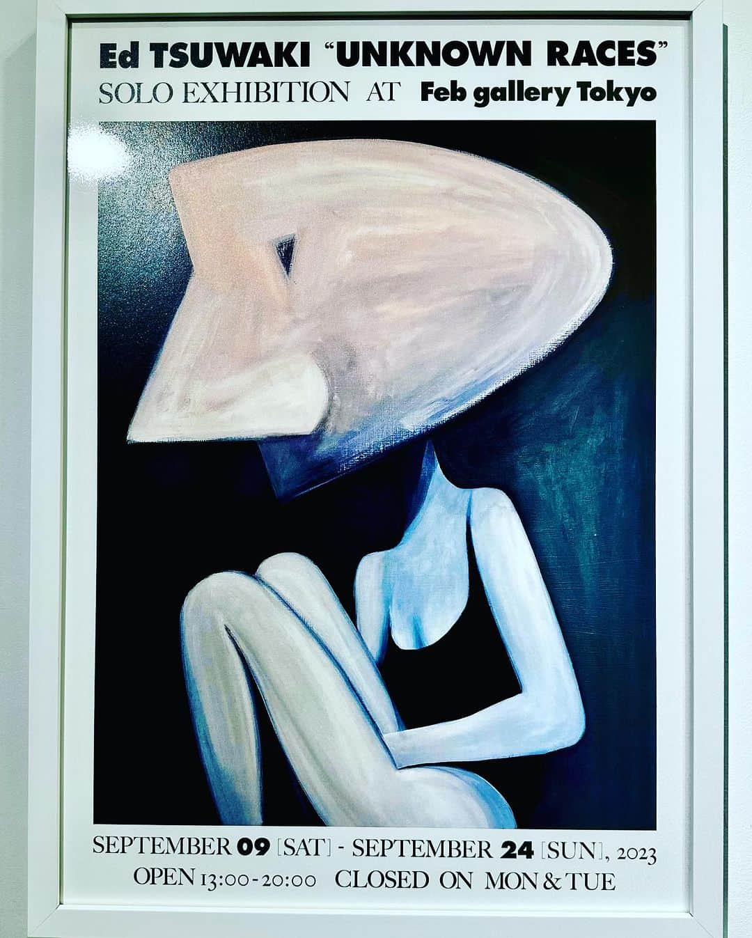 谷川じゅんじさんのインスタグラム写真 - (谷川じゅんじInstagram)「Ed TSUWAKI solo exhibition "UNKNOWN RACES" 2 0 2 3. 9. 9 Sat - 9. 24 Sun  at Feb gallery Tokyo  「メタバースが主たる人生の場となり、 仮想住空間の壁に飾られる絵の中の1枚になるのは、まだ少し寂しい。 リアルが現実でフェイクが虚構だと誰も証明できなくなってきた。 ヒューマン・エラーが愛おしい絵画、 今キャンバスに向かう動機のひとつかもしれない。 エレガントな肢体と異様な頭部の女性(らしき者たち)を描いている。 「UNKNOWN RACES」と名付けた。」  ディープ南青山の隠れ家ギャラリーでエドちゃんの展覧会。未知の種族たちに出会う旅。  #edtsuwaki #goodvibesonly #goodneighbors #thisisjapan」9月11日 13時41分 - junjitanigawa