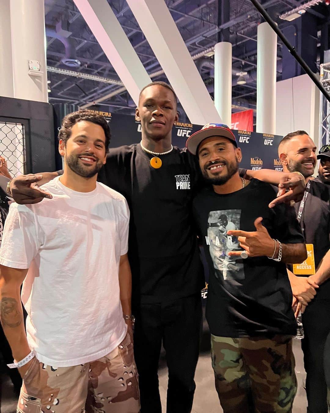 ポール・ロドリゲスさんのインスタグラム写真 - (ポール・ロドリゲスInstagram)「Happy bday @mannysantiago  To bad they only allow 10 pics for the slides because these are just a few of the good times we’ve had!! You are the life and energy of the party!!! Thanks for all the inspiration and motivation you bring to everyone you know on the daily!! Love you my brother!!!!」9月11日 13時47分 - prod