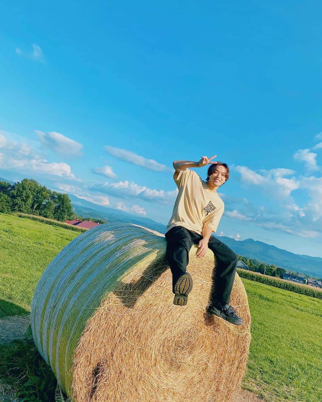 佐藤広大さんのインスタグラム写真 - (佐藤広大Instagram)「🐮 ほっかいどう。  #HOKKAIDOLOVE #北海道観光大使 #でっかいどう」9月11日 13時47分 - satokodai601113