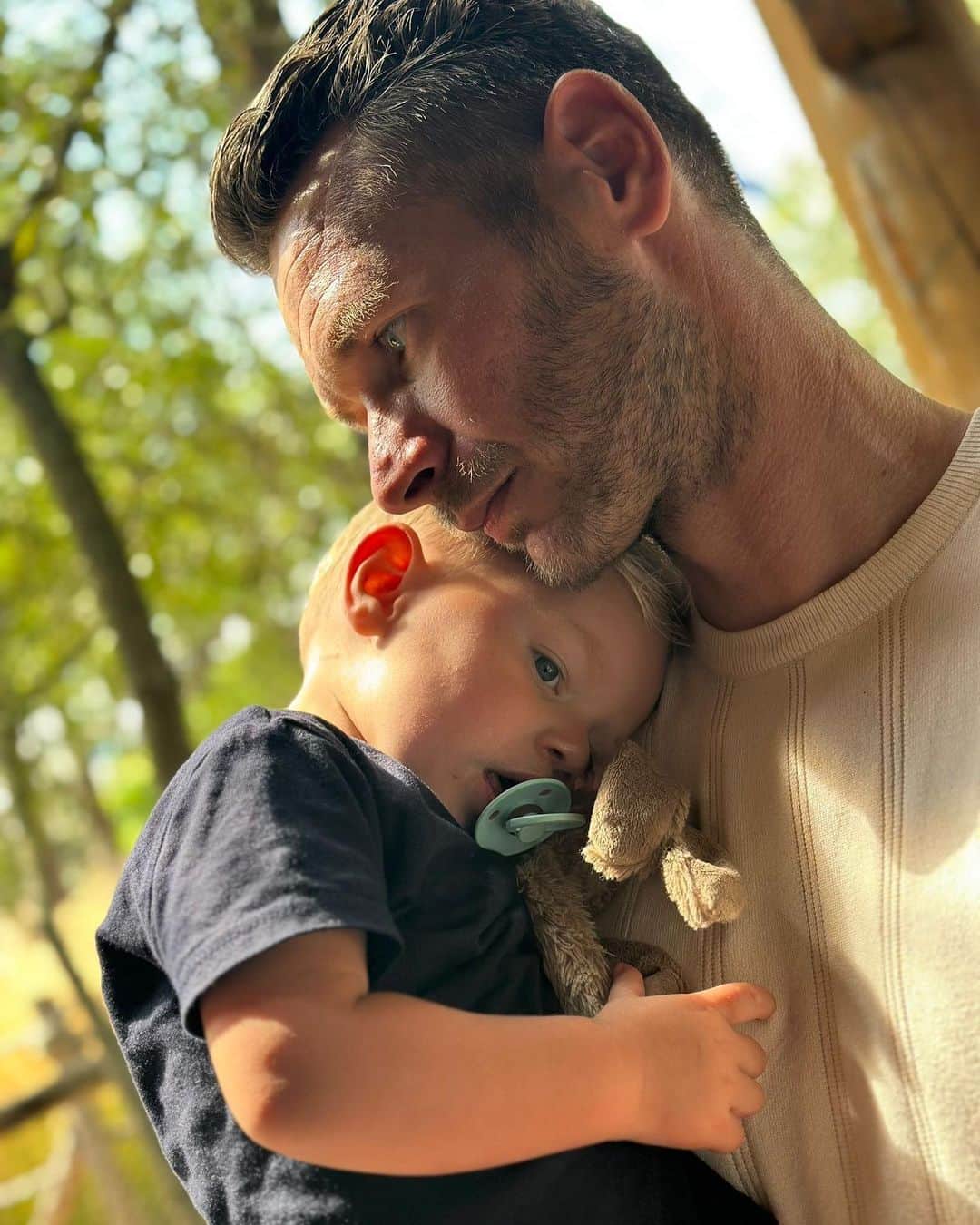 エルウィン・ムルダーさんのインスタグラム写真 - (エルウィン・ムルダーInstagram)「Happy 2nd birthday little friend❤️💛💙」9月11日 14時12分 - official_erwinmulder