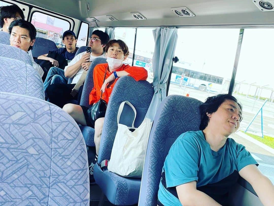 小野竜輔さんのインスタグラム写真 - (小野竜輔Instagram)「ウルトラセンスお笑いツアーin熊本ありがとうございました！  朝熊本ついてみんなで移動してイオンモール熊本で野田ゲーやらせてもらって根建さんとお城見に行ってライブやって打ち上げしてホテルで寝て文田さんとラーメン食べいって空港でデザート食べて文田さんが先の飛行機だったからお見送りしてずっと楽しかったです！ 次は北海道！楽しみ！  #ウルトラセンス #ウルトラセンスお笑いツアー #マヂカルラブリー #囲碁将棋 #ダイヤモンド」9月11日 14時28分 - onodora0813