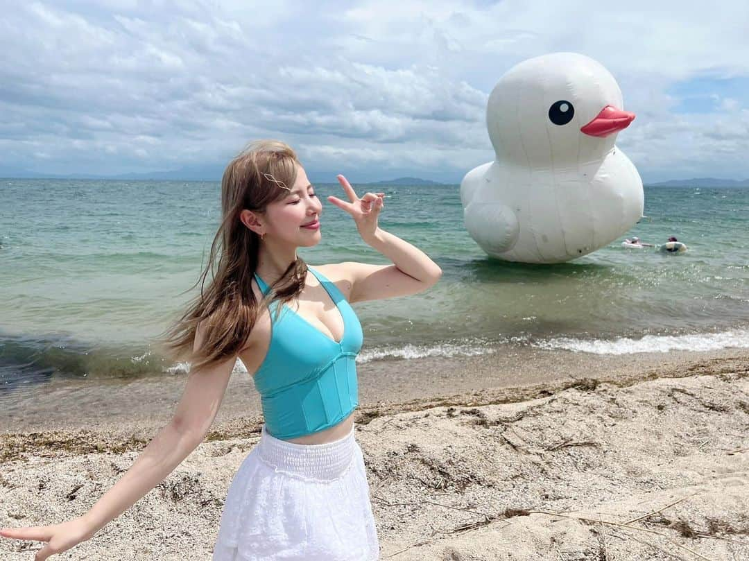 倉田瑠夏さんのインスタグラム写真 - (倉田瑠夏Instagram)「あひるん🐤  #ロケ #オフショット #琵琶湖 #琵琶湖ロケ #いい福みつけ旅 #奈良テレビ #白ひげビーチ #白鬚ビーチ #水着 #水着コーデ #👙 #🏖️ #얼스타그램 #japanesegirl #萌 #맞팔  #东京 #몸스타그램 #เซ็กซี่ #น่ารัก #น่ารักจัง #ประเทศญี่ปุ่น #คอสเพลย์ #Comel #Awekcun #Instagravure #pinupGirl  #bajutidurseksi」9月11日 14時44分 - ruka.kurata