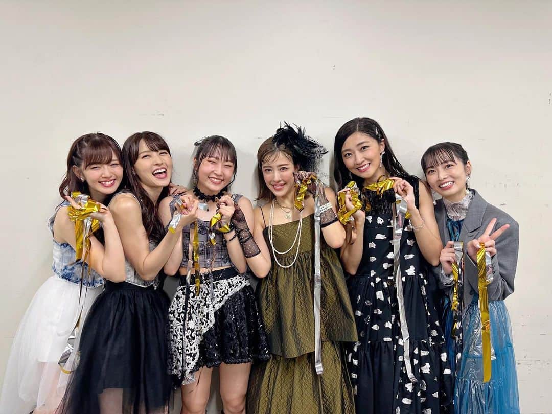 段原瑠々のインスタグラム：「🌈  昨日の思い出写真😊  幸せすぎました  余韻がすごい〜    今日も楽しもうね！！     #ハロプロ25周年 #宝物の写真 #juicejuice #段原瑠々」