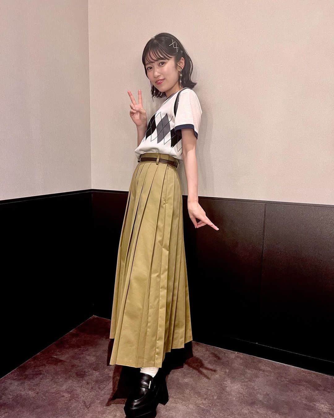 黒沢ともよさんのインスタグラム写真 - (黒沢ともよInstagram)「この前のイベントでは、美咲の私服をモチーフに、衣装をスタイリングしていただきました。 ものすごい美咲感で感動でした😳」9月11日 15時47分 - tomoyo_kurosawa_official_
