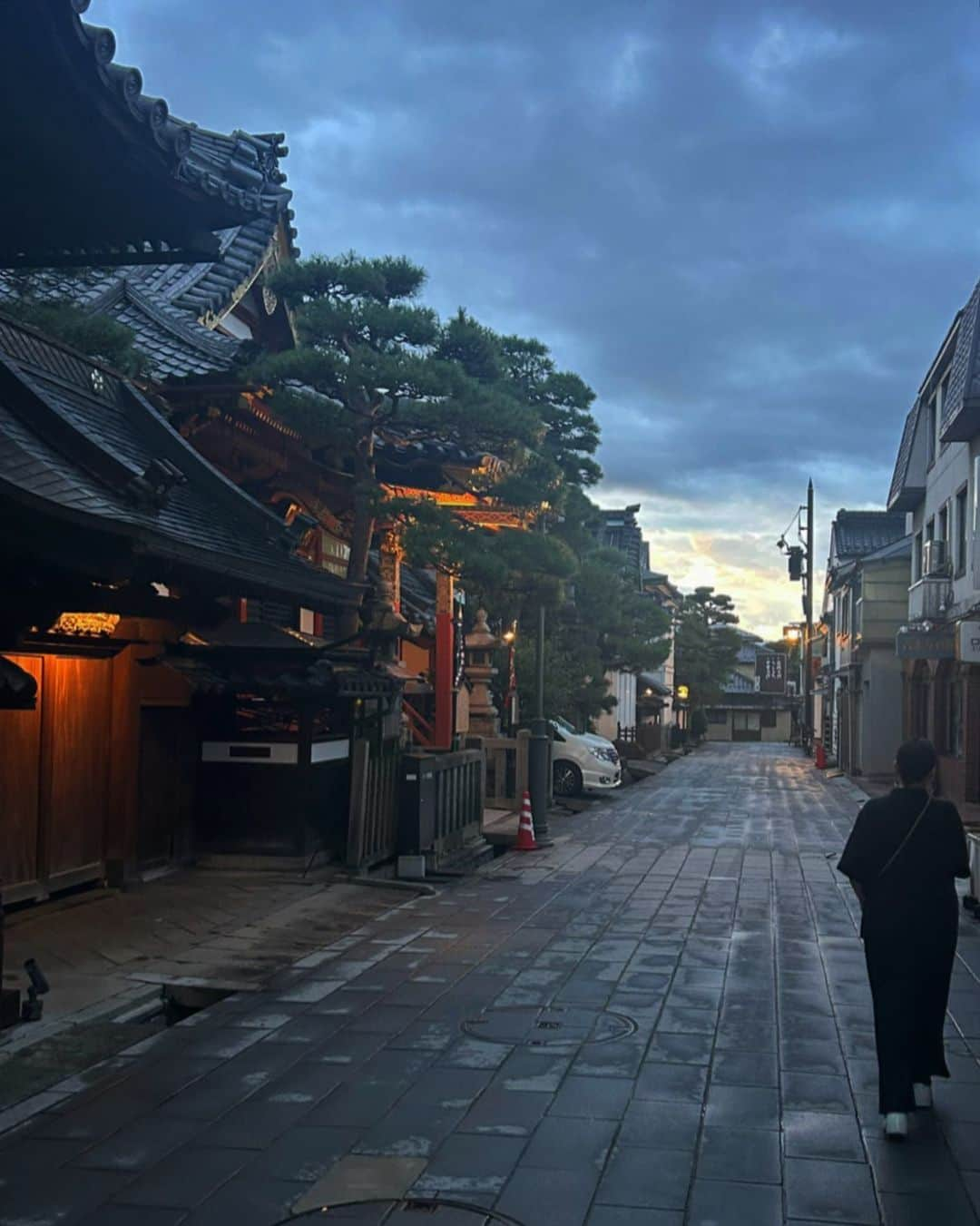 小林尊のインスタグラム：「のんびりとふるさとを散歩❤️ A chill walk abound my home❤️」