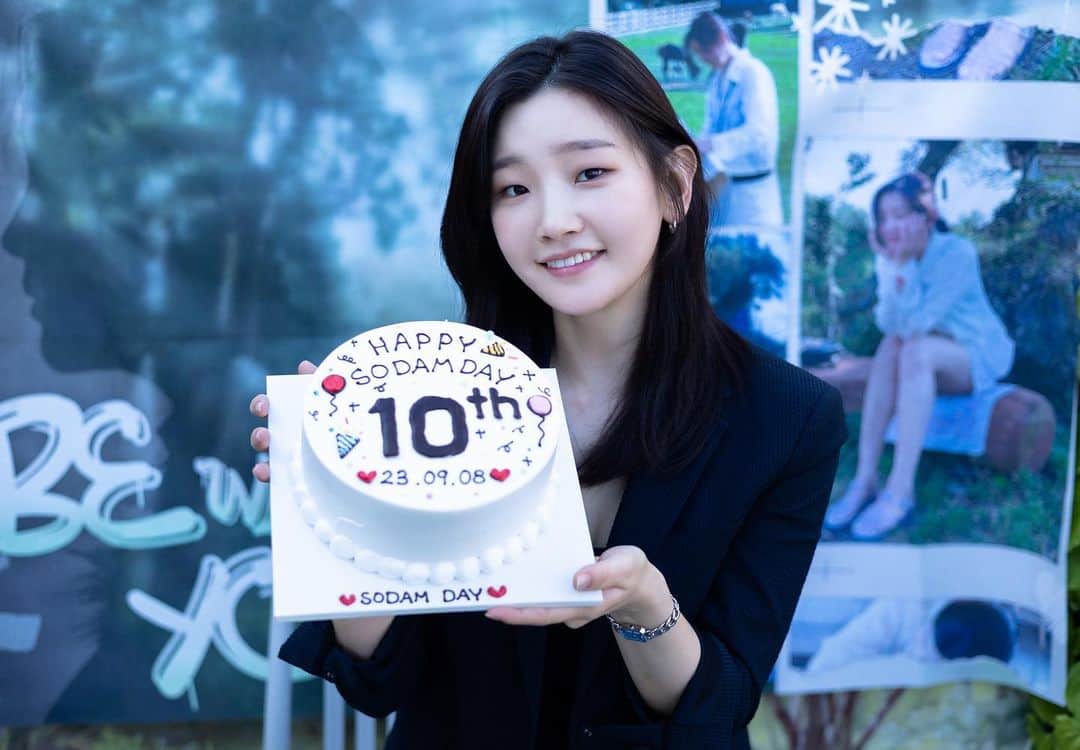 パク・ソダムのインスタグラム：「우리도담이들 덕분에🩵🩵🩵🩵🩵 고마워정말루...🥹💚  내가 정말정말 오래오래 잘할게🫶😚 _ 사진은 이제 시작이댜!!!!!😍 #소담도담 #도담도담 #도담 사랑해❤️‍🔥」