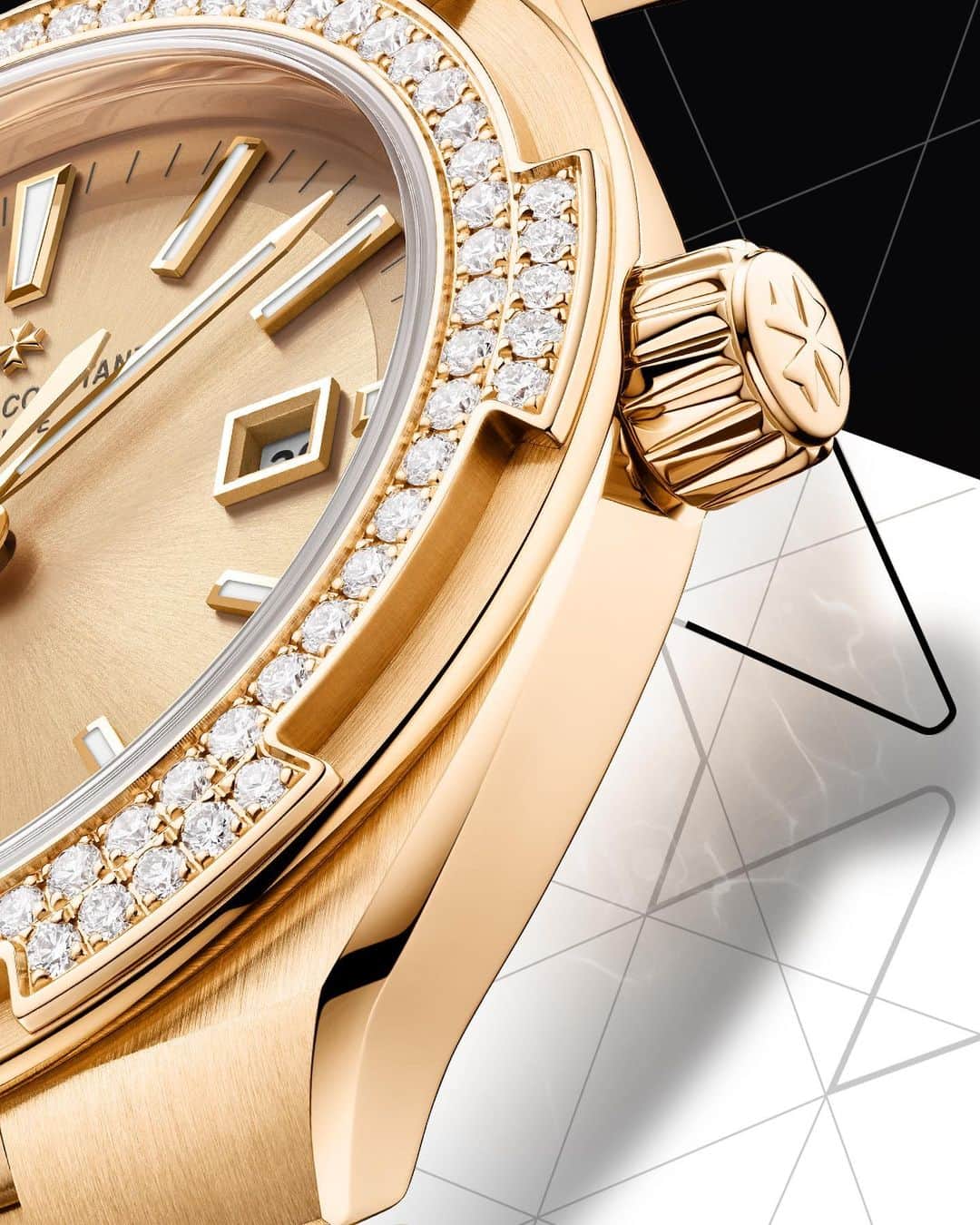 ヴァシュロン コンスタンタンさんのインスタグラム写真 - (ヴァシュロン コンスタンタンInstagram)「La vie en 𝒓𝒐𝒔𝒆 𝒈𝒐𝒍𝒅 👁️ 🧭  Step into the luminous realm of the new Overseas self-winding watch.   💫 Every inch, from its 35mm case to its bracelet, radiates in harmonious pink gold. Our artisans meticulously crafted the dial to mirror the warmth of the gold, creating a seamless, monochrome elegance.   💎 Adorned with 90 scintillating diamonds, this sport-chic masterpiece offers versatility with its interchangeable straps: the classic allure of gold, the urban sophistication of white calf leather, or the adventurous spirit of white rubber.  ⌚️ Which strap embodies your next journey?  #VacheronConstantin #OneOfNotMany #watchesandwonders2023 #watchesandwonders #Horology #Timepiece」9月11日 16時05分 - vacheronconstantin