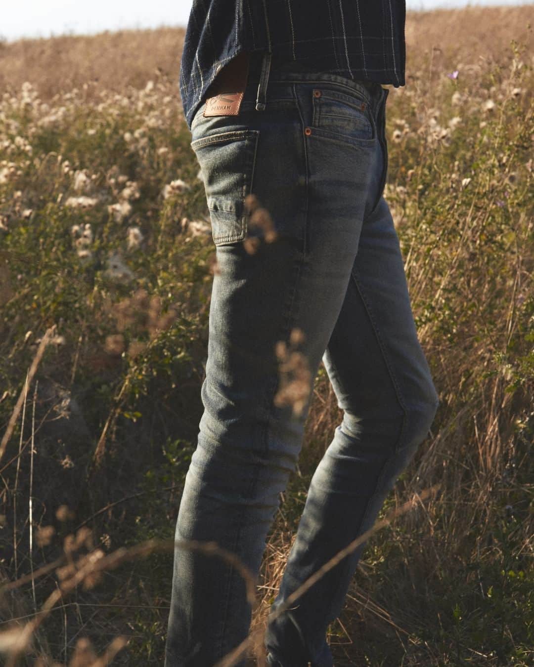 のインスタグラム：「Create your own authentic denim story. ⁠@jeansaybon wearing the New Authentics. #NewAuthentics #authenticallymadedenim」