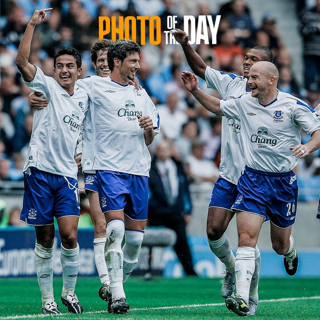 エヴァートンFCさんのインスタグラム写真 - (エヴァートンFCInstagram)「On this day in 2004 ⏪📸  #PhotoOfTheDay」9月11日 16時32分 - everton